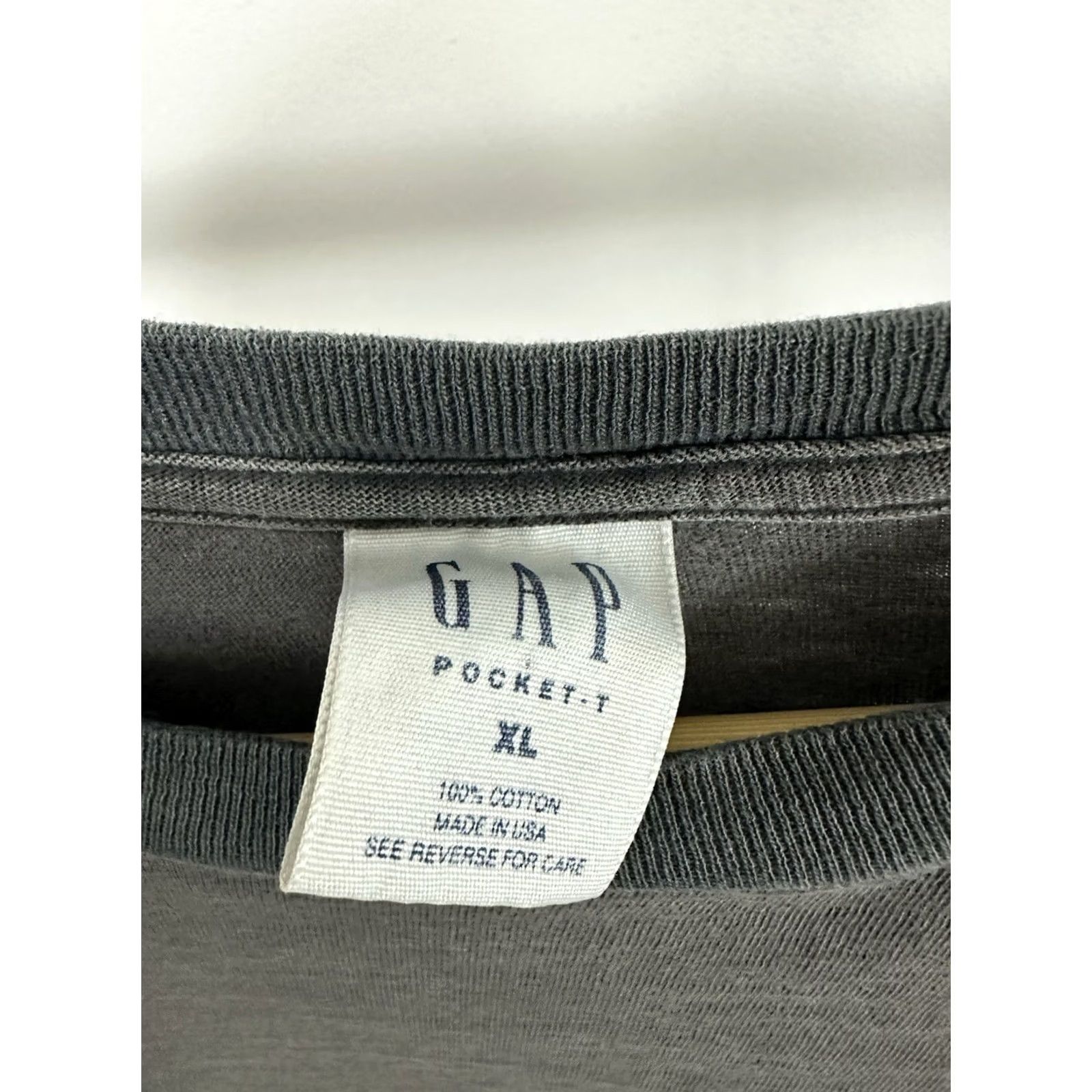 Gap VTG GAP Sun Faded Worn WIP Blank Single Stitch Pocket BOXY T-Shirt XL USA Size US XL / EU 56 / 4 - 3 Thumbnail