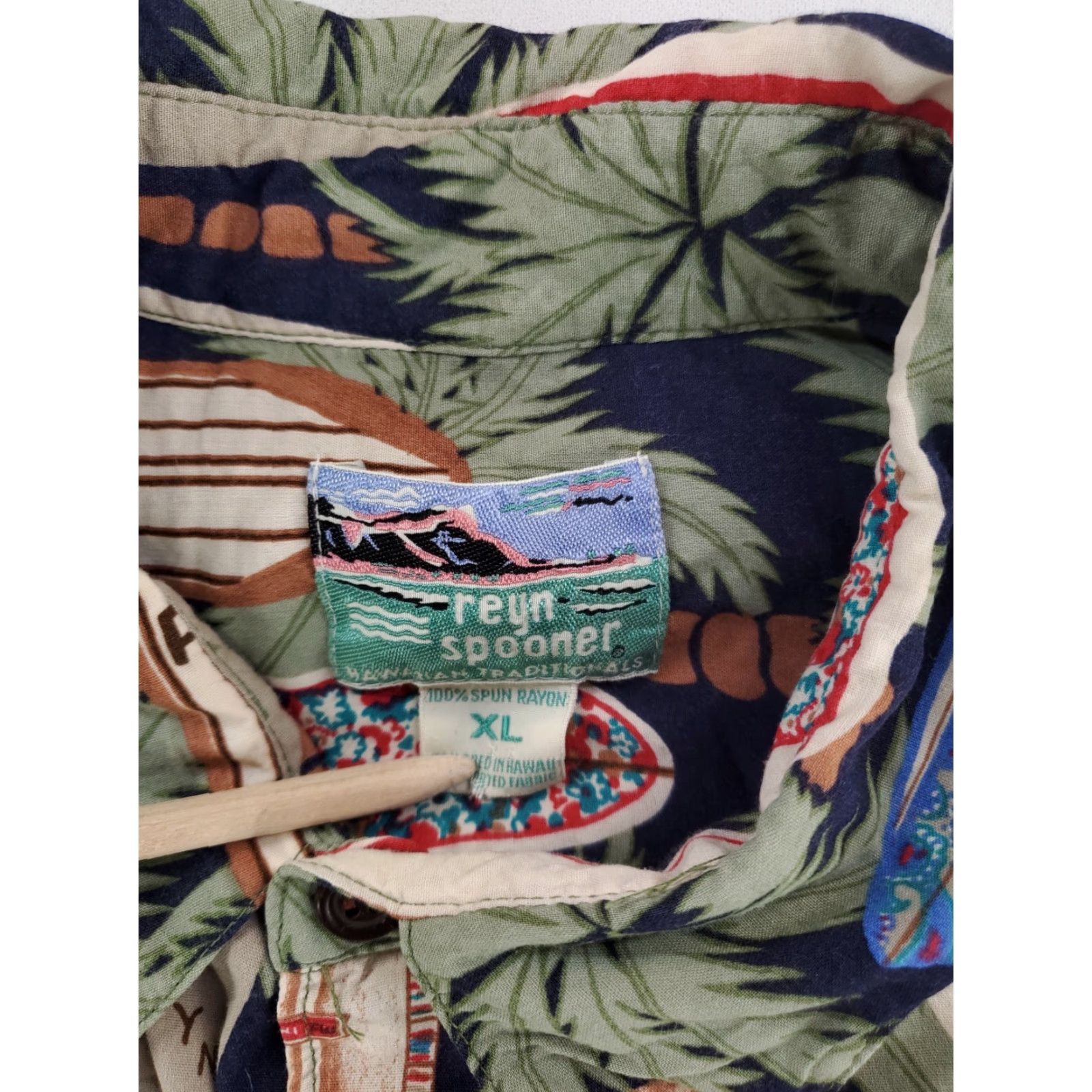 Reyn Spooner Reyn Spooner Hawaiian Button-Up Shirt Mens XL Surfboard 100% Rayon Multicolor Short Sleeve Size US XL / EU 56 / 4 - 2 Thumbnail