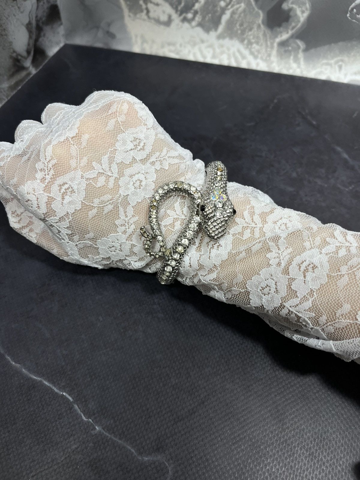 Designer × Jewelry × Vintage Serpent Crystal Bracelet - Vintage Elegance Size ONE SIZE - 1 Thumbnail
