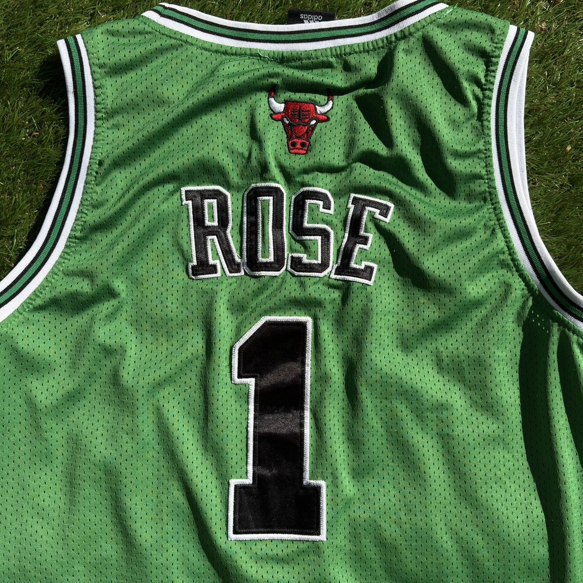 Adidas NBA ‘Derrick Rose’ #1 Chicago Bulls St. Patrick’s Day Jersey Size US XL / EU 56 / 4 - 8 Thumbnail