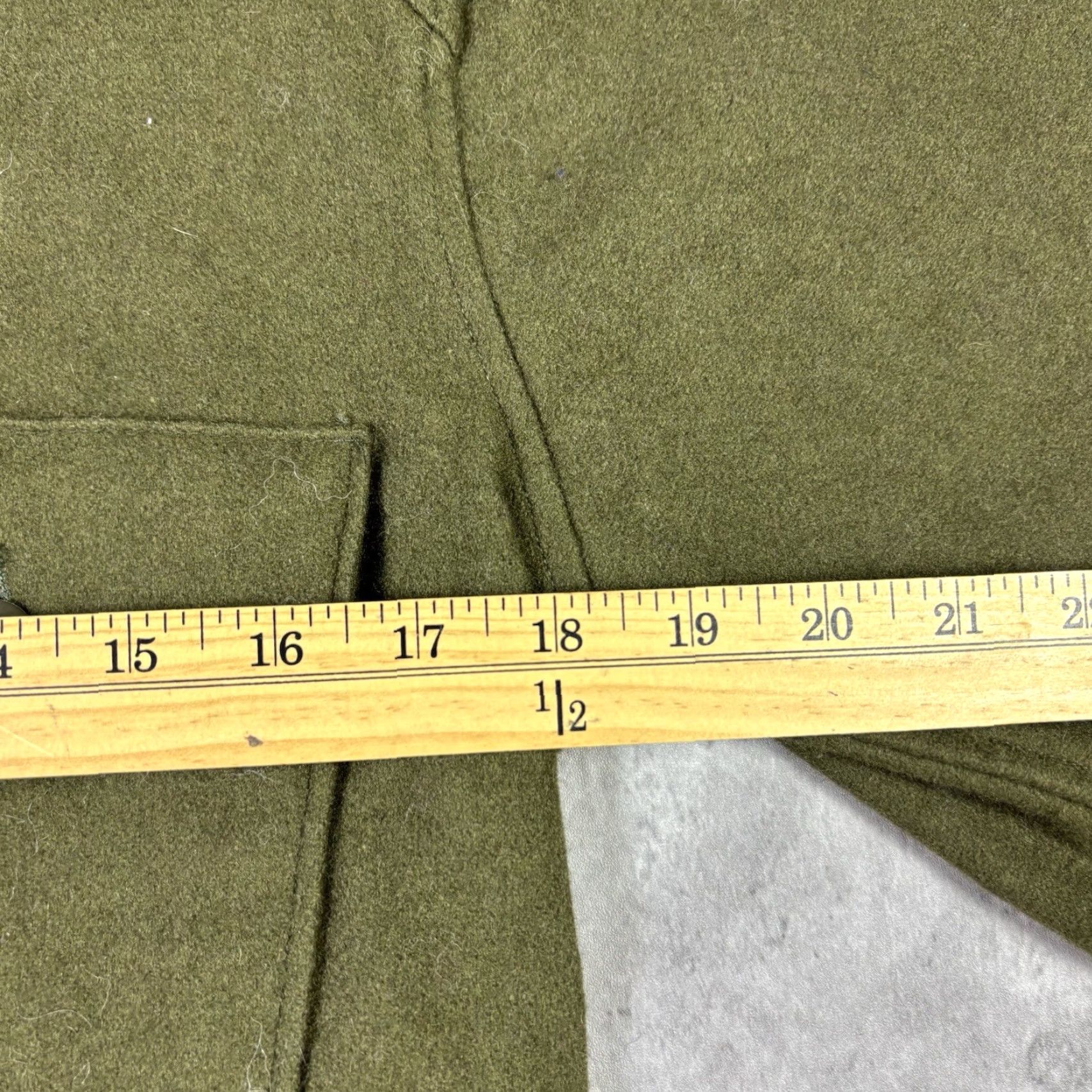 Olive VINTAGE US ARMY WOOL SHIRT Men Small Olive Drab 108 Cold Weather Button-Up Front Pockets Military Classic Size US S / EU 44-46 / 1 - 5 Thumbnail
