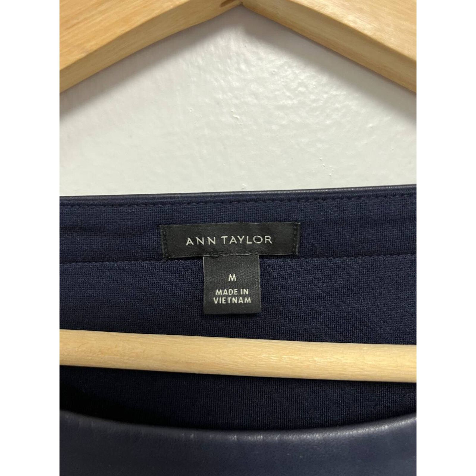 Ann Taylor Ann Taylor Women 3/4 Sleeve top Long Sleeve Size M A000709 Size M / US 6-8 / IT 42-44 - 4 Thumbnail