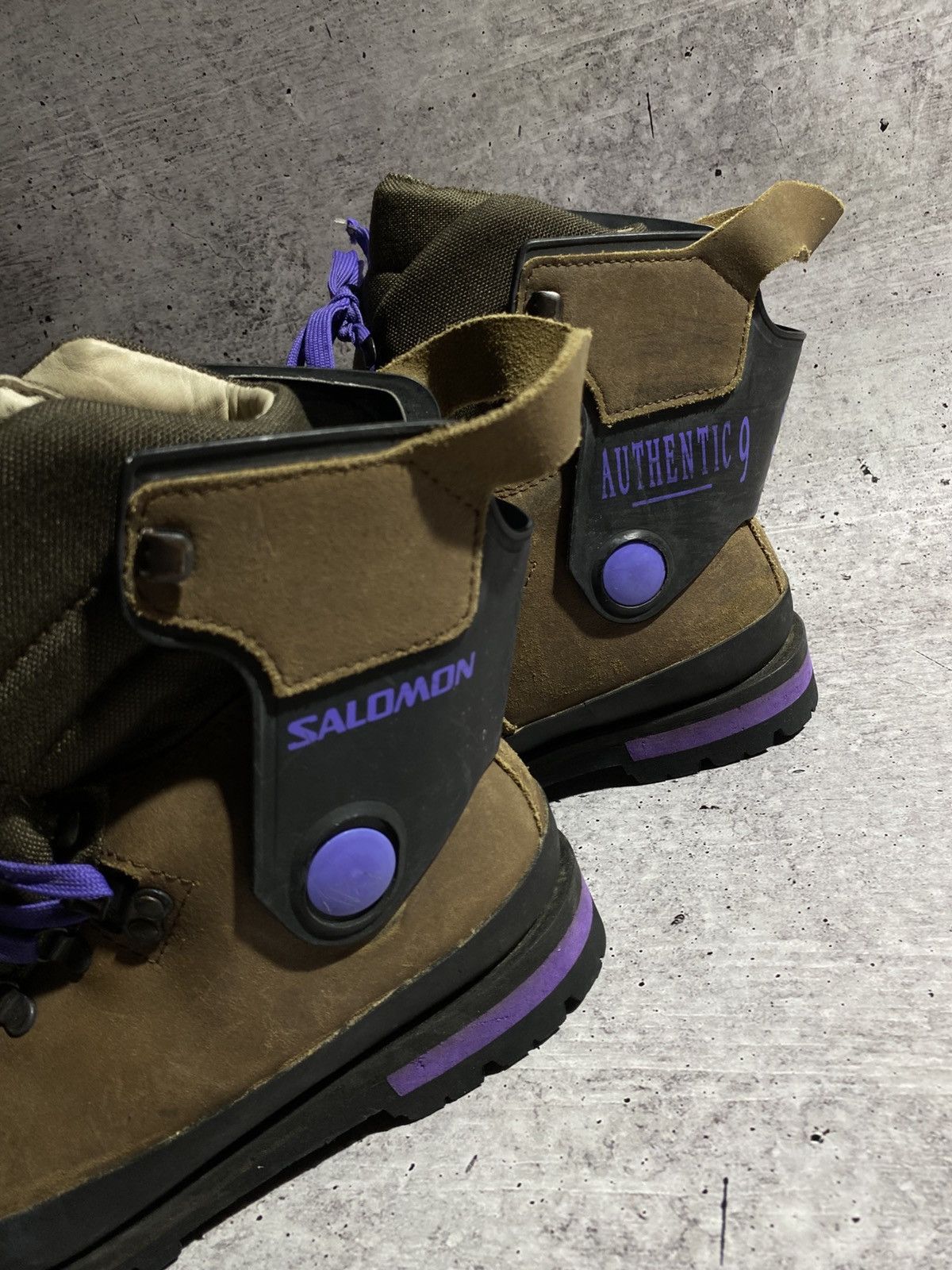 Vintage 1990S SALOMON AUTHENTIC 9 LUG SOLE HIKING BOOTS Size US 7 / EU 40 - 4 Thumbnail