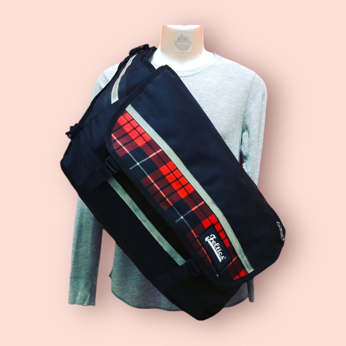 VINTAGE FELTICS BICYCLE TRI-HARNESS BODYBAG RUCKSACK