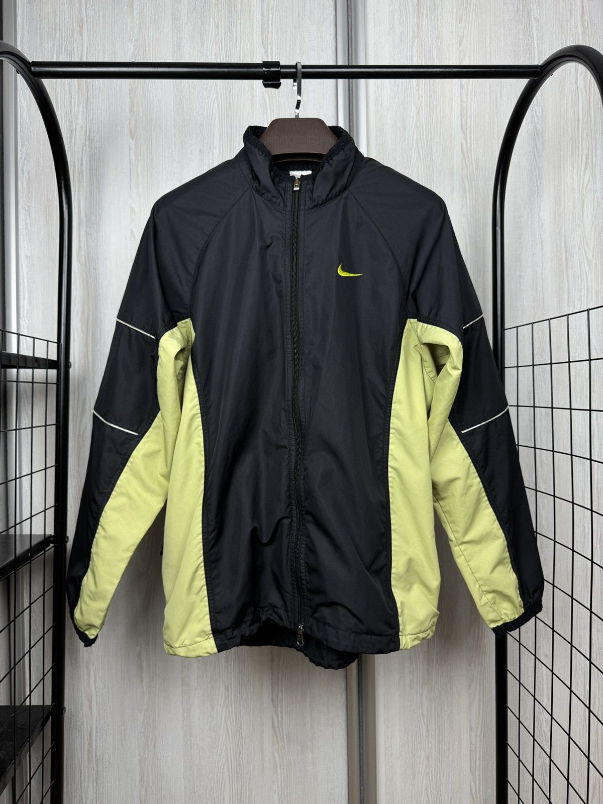 Vintage Nike vintage 90s track top black green light jacket Size US M / EU 48-50 / 2 - 1 Thumbnail