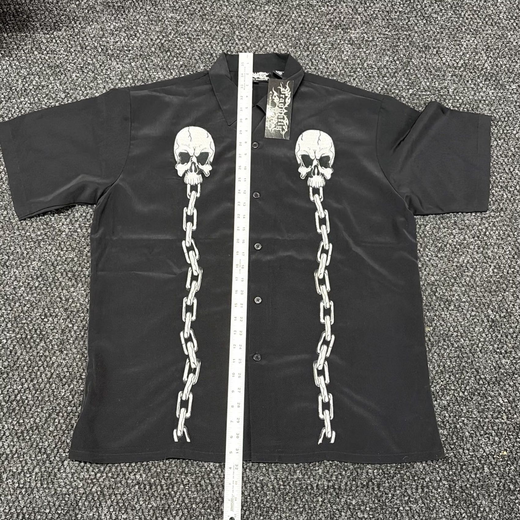 Vintage VINTAGE Dragonfly Shirt Skull Chains Embroidered Short Sleeve Button Up L Black Mens Regular Graphic Print 90s Theme Neck Collar Spread Size US L / EU 52-54 / 3 - 7 Thumbnail