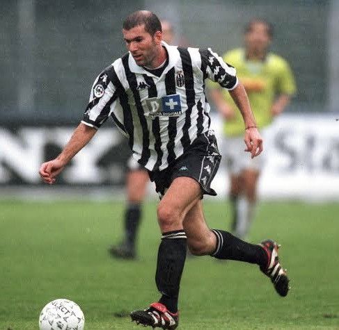 Kappa Grail Juventus 98 Zidane 21 Brand New w/ Tags Size US XL / EU 56 / 4 - 5 Thumbnail