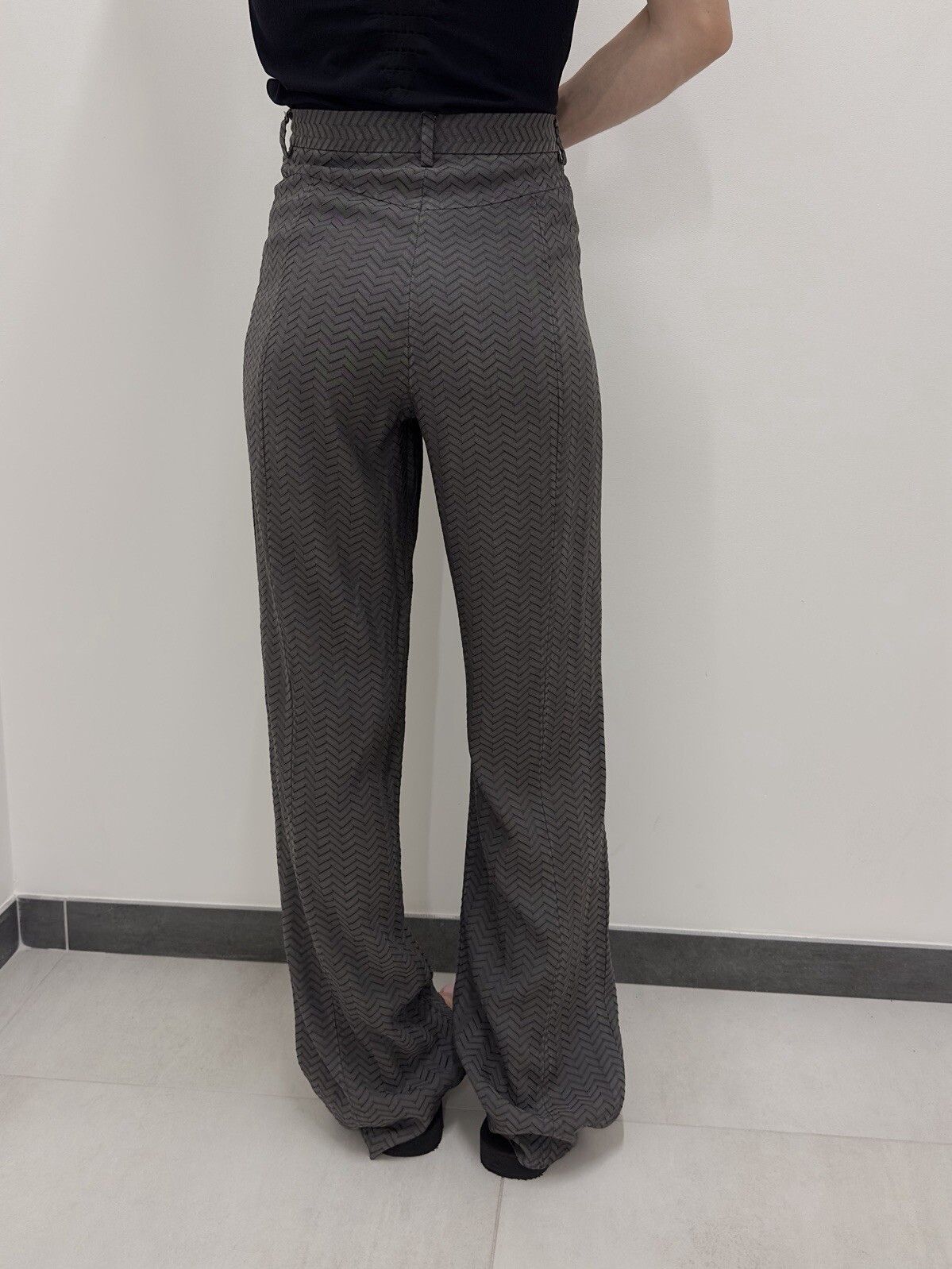 Giorgio Armani Giorgio Armani Womens High Waist Texture Pants Silk Size 27" / US 4 / IT 40 - 8 Thumbnail