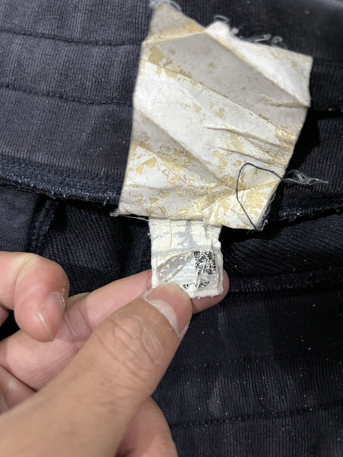Moncler Moncler sweat pants Size US 34 / EU 50 - 6 Thumbnail