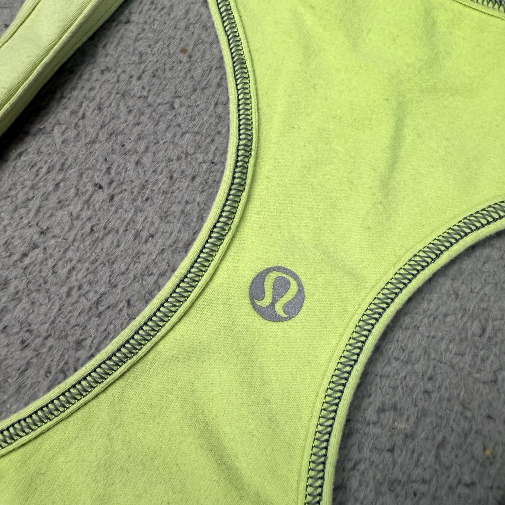 Lululemon Lululemon Top Womens XS Yellow Athletic Racerback Tank Shirt Sleeveless Yoga Casual Gym 90s y2k Green/Yellow Size XS / US 0-2 / IT 36-38 - 7 Thumbnail