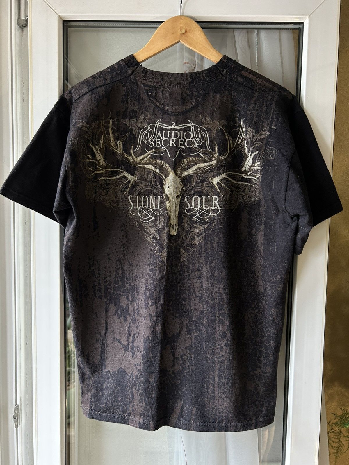 Band Tees × Vintage Vintage Stone Sour AOP Band Tee Rock Affliction style Tee Size US L / EU 52-54 / 3 - 2 Thumbnail