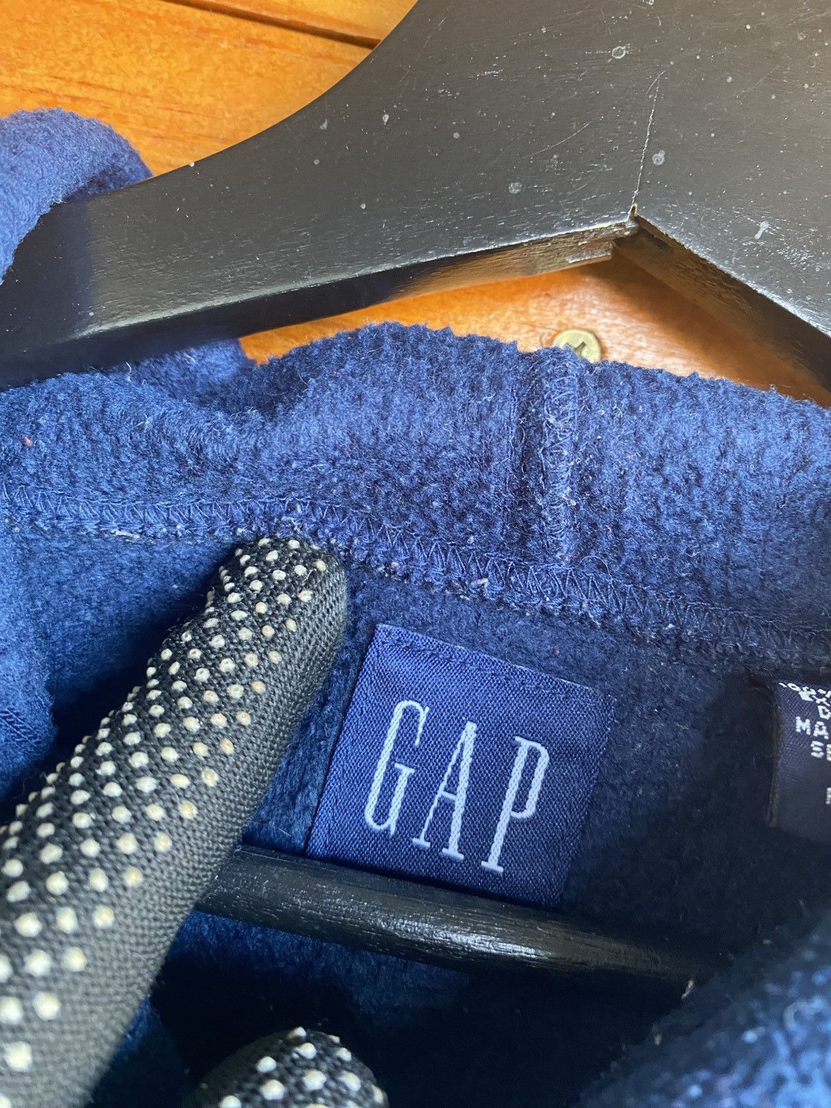 Gap Vintage GAP Navy Blue Pullover Hoodie Fleece Kangaroo Pocket Size US S / EU 44-46 / 1 - 7 Thumbnail