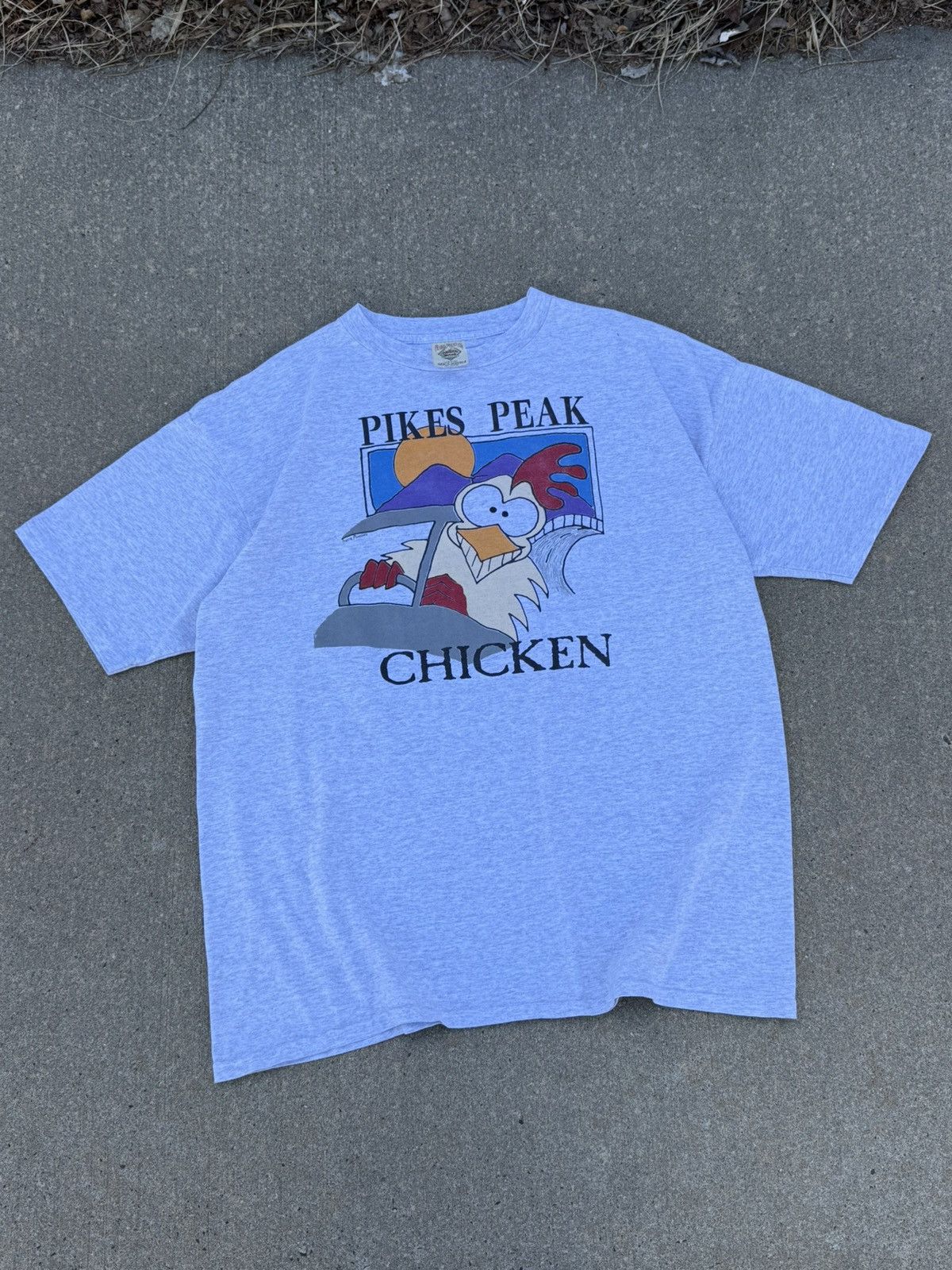 Vintage Vintage Prairie Mountain Pikes Peak Chicken T-Shirt Size US XXL / EU 58 / 5 - 1 Thumbnail