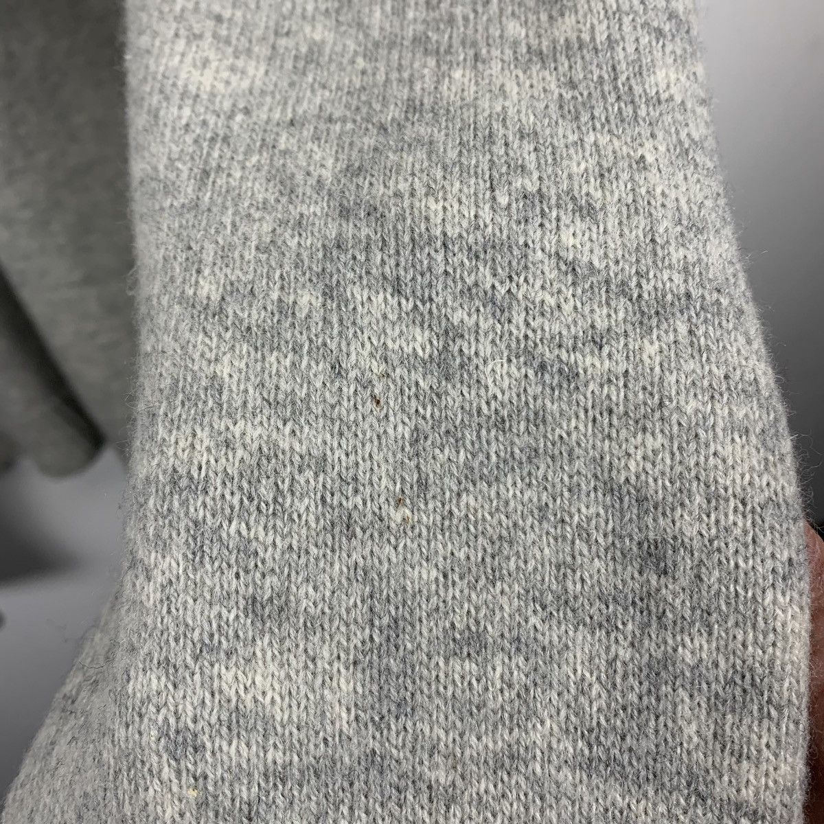 Nike Vintage Nike Swoosh Wool Sweater Gray Size XL Long Sleeve Size US XL / EU 56 / 4 - 13 Thumbnail