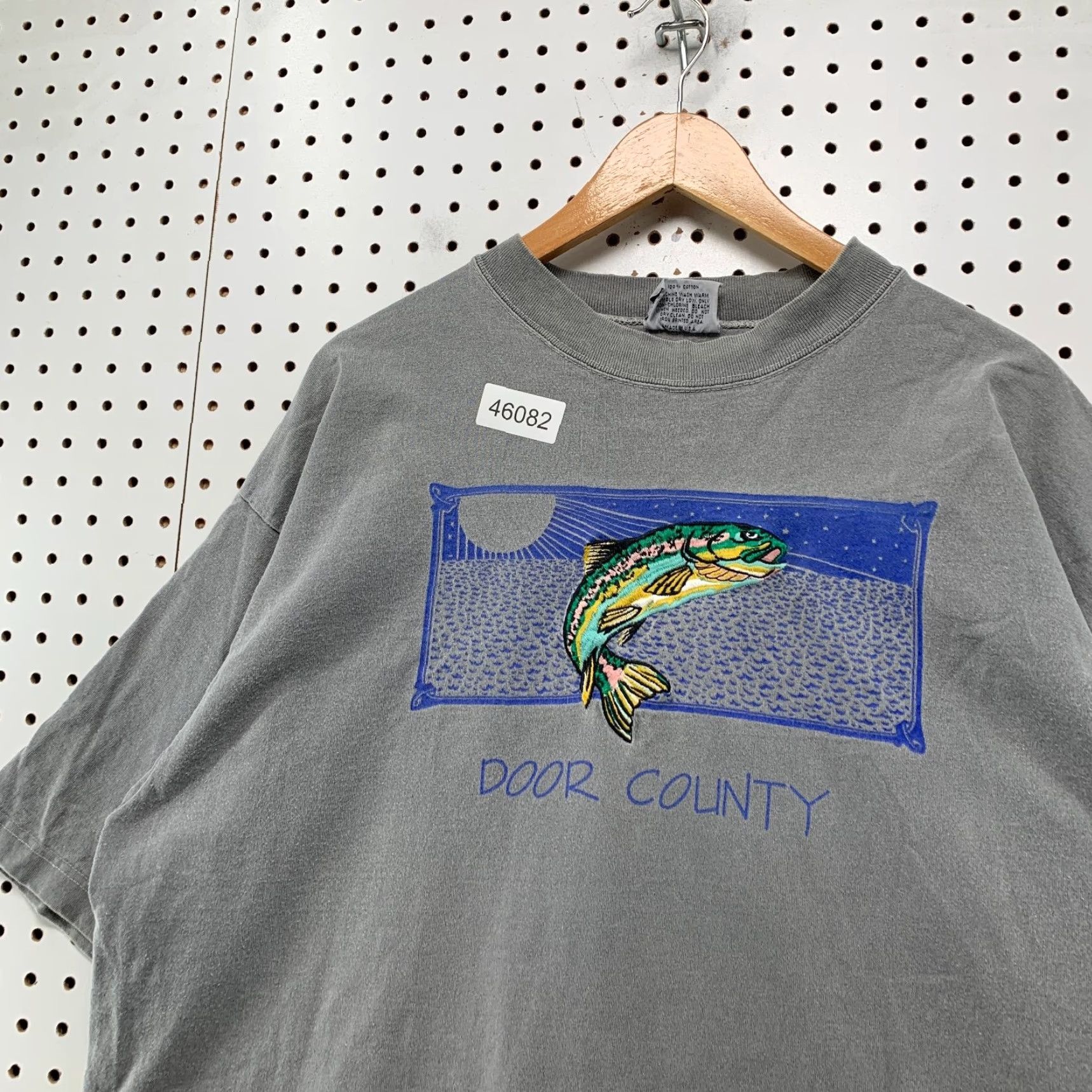 Vintage Vintage Fish Shirt Mens XL Gray Embroidered Door County Outdoor Bass Fishing Outdoor 90s Mens Size US XL / EU 56 / 4 - 4 Thumbnail