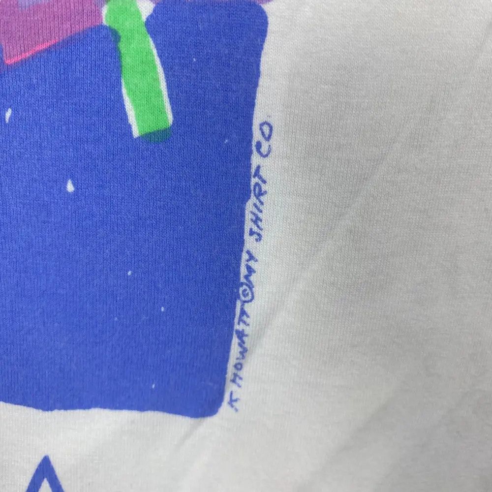 Vintage Vintage 90's VANCOUVER CANADA Art Graphic Tee Shirt Size US S / EU 44-46 / 1 - 3 Thumbnail
