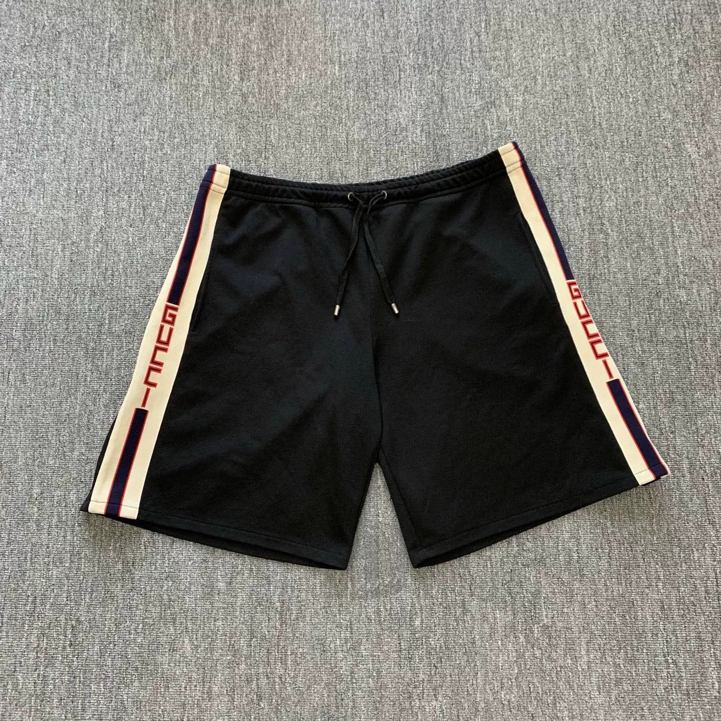Gucci Gucci Logo Side Button Shorts Size US 34 / EU 50 - 1 Thumbnail