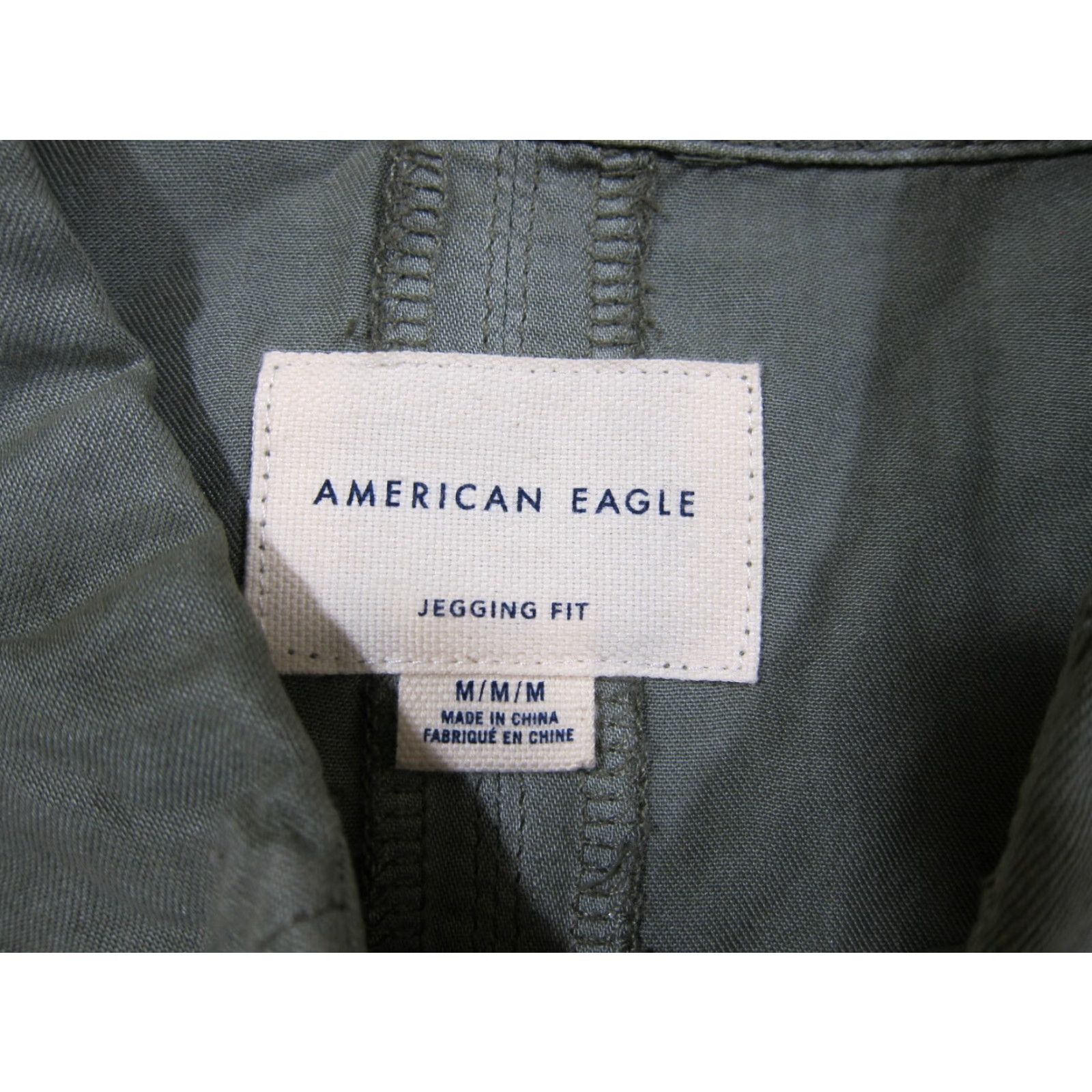 American Eagle Outfitters American Eagle 100% Rayon Green Blouse Jegging Fit Collared Long Sleeve Medium Womens Size M / US 6-8 / IT 42-44 - 4 Thumbnail