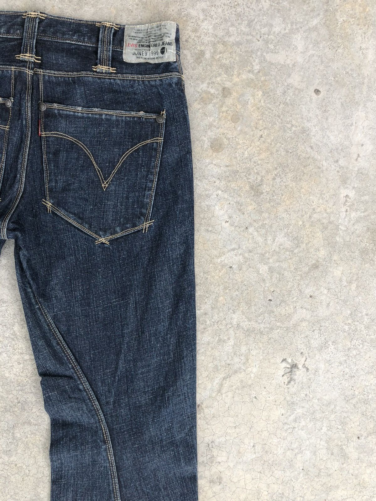 Levi's Flared Levis Engineered Bootcut Distressed Denim Size US 30 / EU 46 - 10 Thumbnail