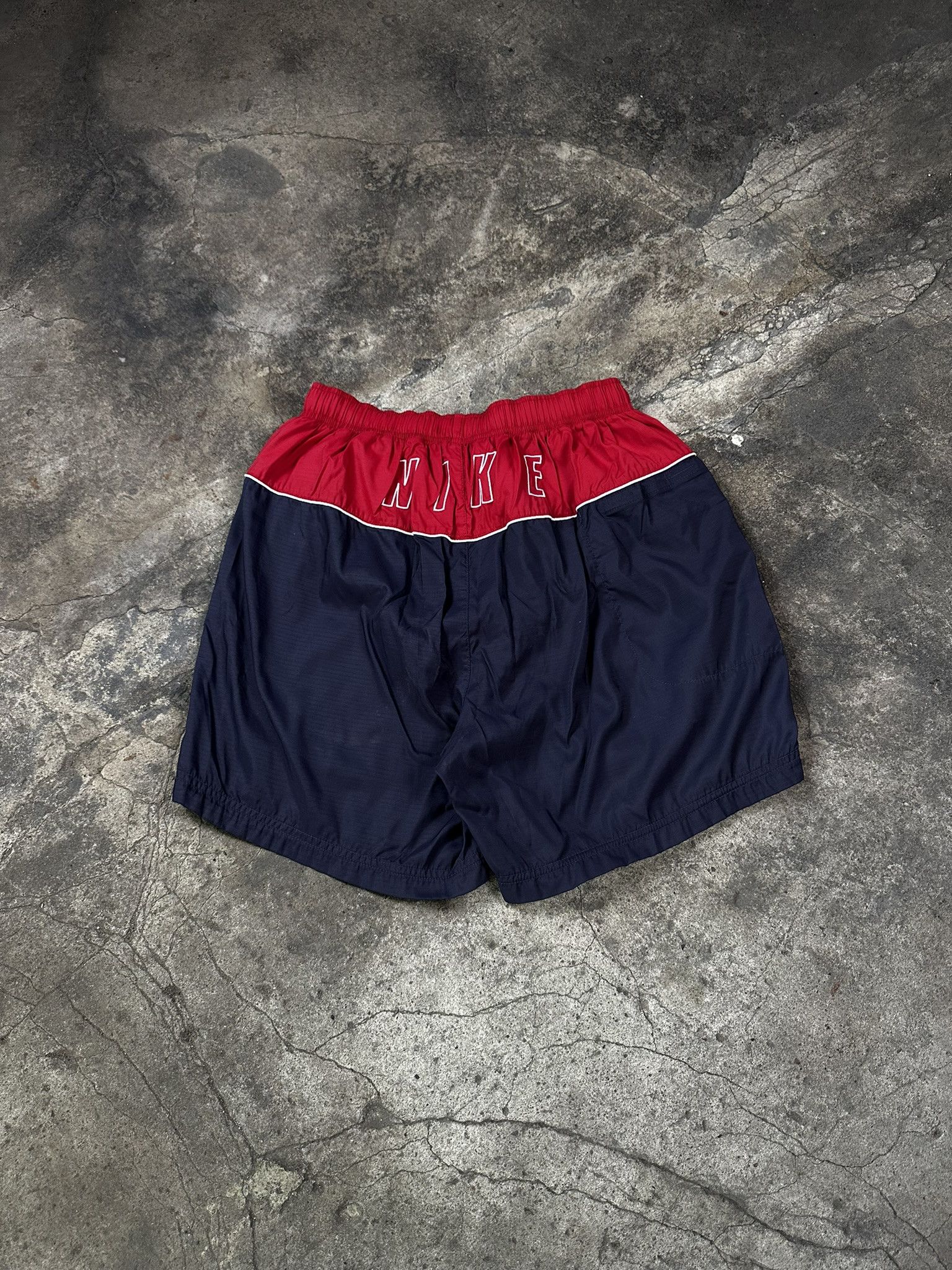 Nike 90s Vintage Nike Nylon Swoosh Shorts Size US 32 / EU 48 - 3 Thumbnail