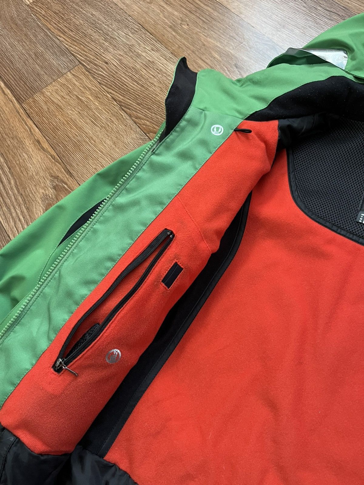 Descente Descente Airdrive Activewear Snowboard Ski Jacket Size US M / EU 48-50 / 2 - 11 Thumbnail
