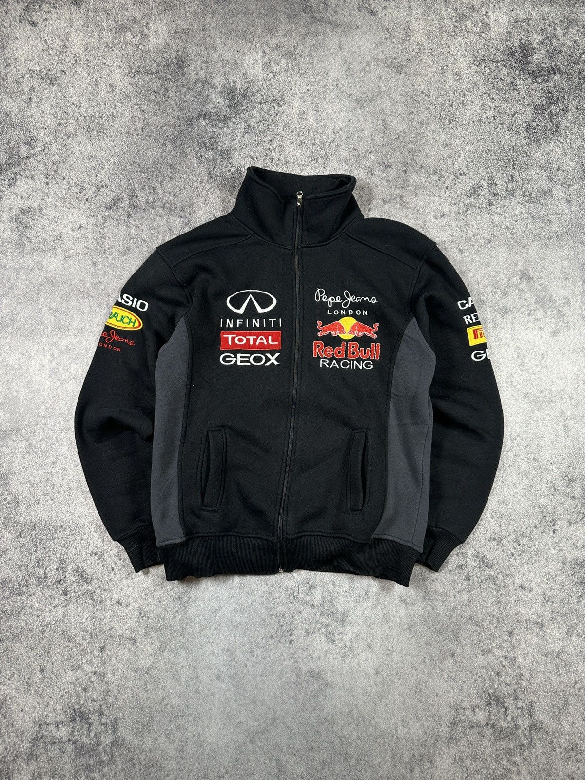 Red Bull Red Bull Pepe Jeans Logo Racing Jacket Formula 1 F-1 Rare M Size US M / EU 48-50 / 2 - 1 Thumbnail