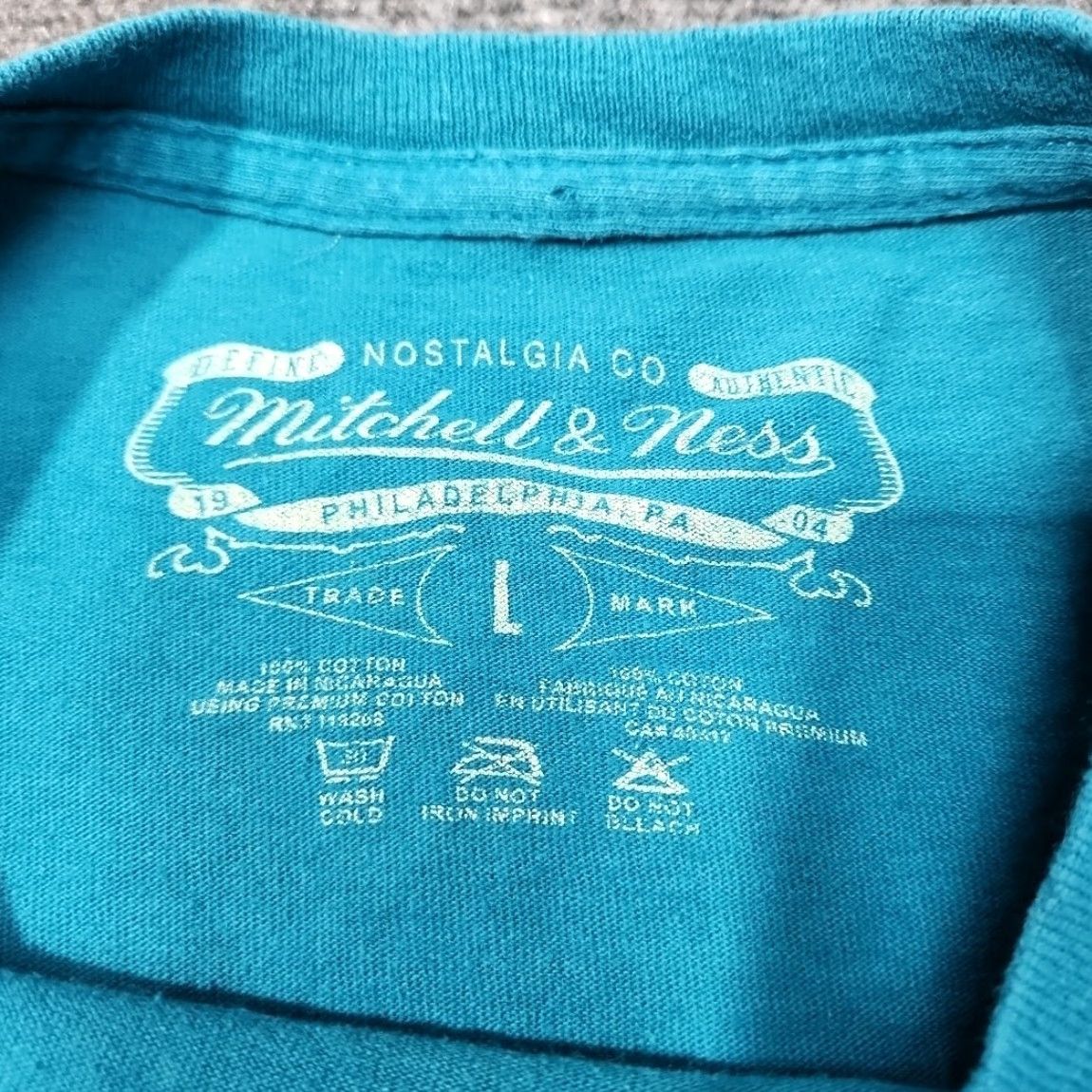 Mitchell & Ness Mitchell & Ness Charlotte Hornets T-Shirt Men Large Teal Retro Logo Graphic Print Short Sleeve Crew Neck Cotton Shirt Nike Size US L / EU 52-54 / 3 - 7 Thumbnail