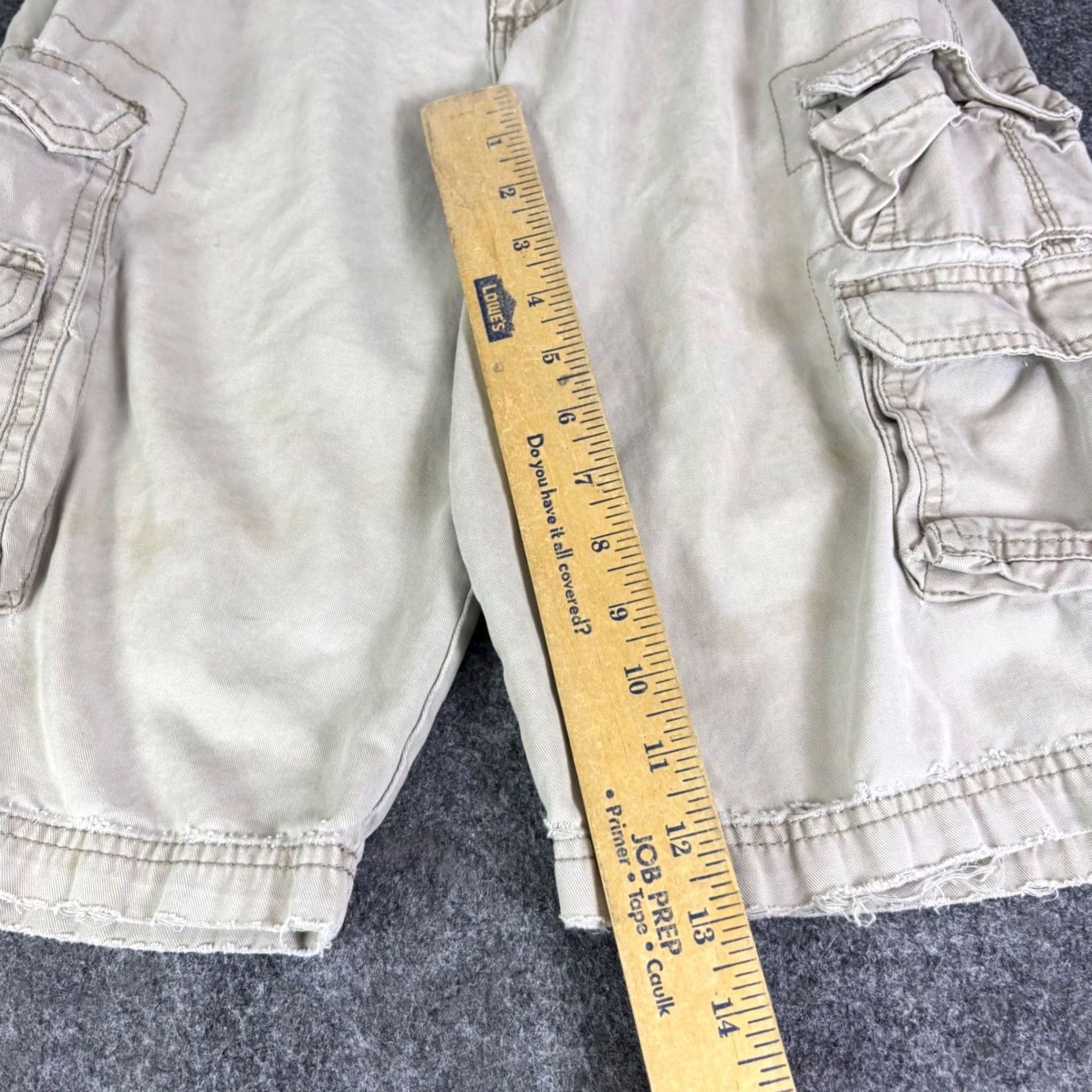 Lee Lee Dungarees Cargo Shorts Tan Khaki 34 Waist 34 Inseam 11 Distressed Canvas Cotton Mens Casual Workwear 90s Vintage? Size US 34 / EU 50 - 4 Thumbnail