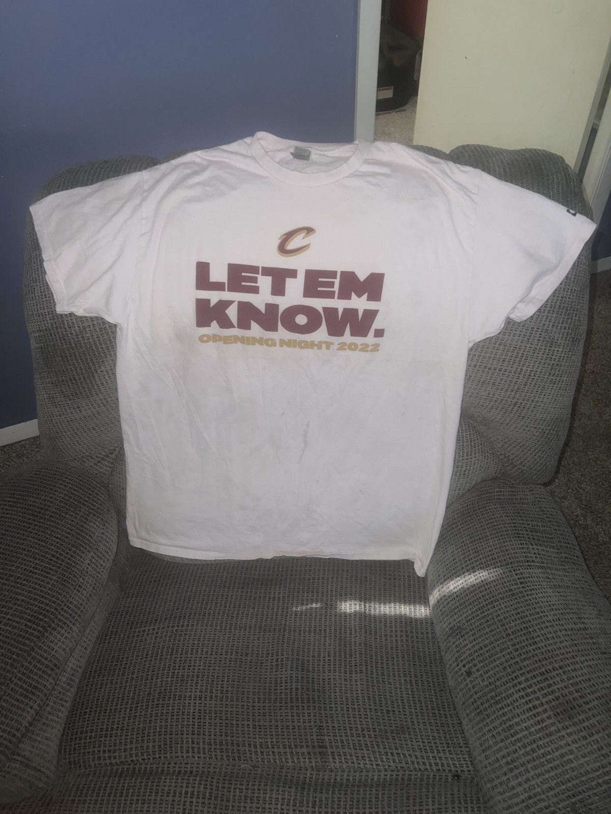 Gildan Gildan Cleveland Cavaliers Opening Night 2022 Let Em Know T Size US XL / EU 56 / 4 - 1 Thumbnail
