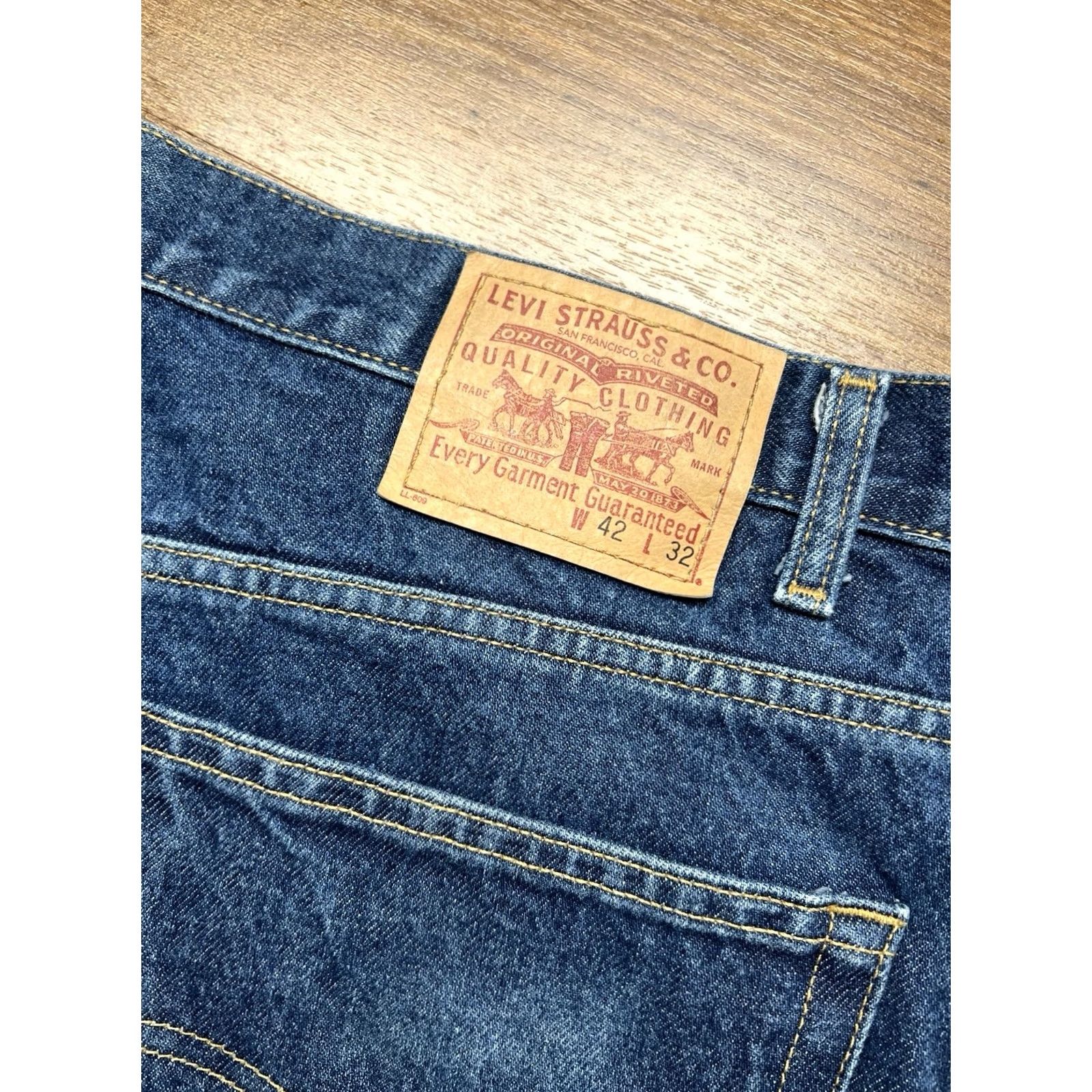 Levi's VTG LEVIS 901 Jeans Mens 42x32 Stonewashed Relaxed Straight Leg 2001 Distressed Blue Denim 100% Cotton Size US 42 / EU 58 - 5 Thumbnail