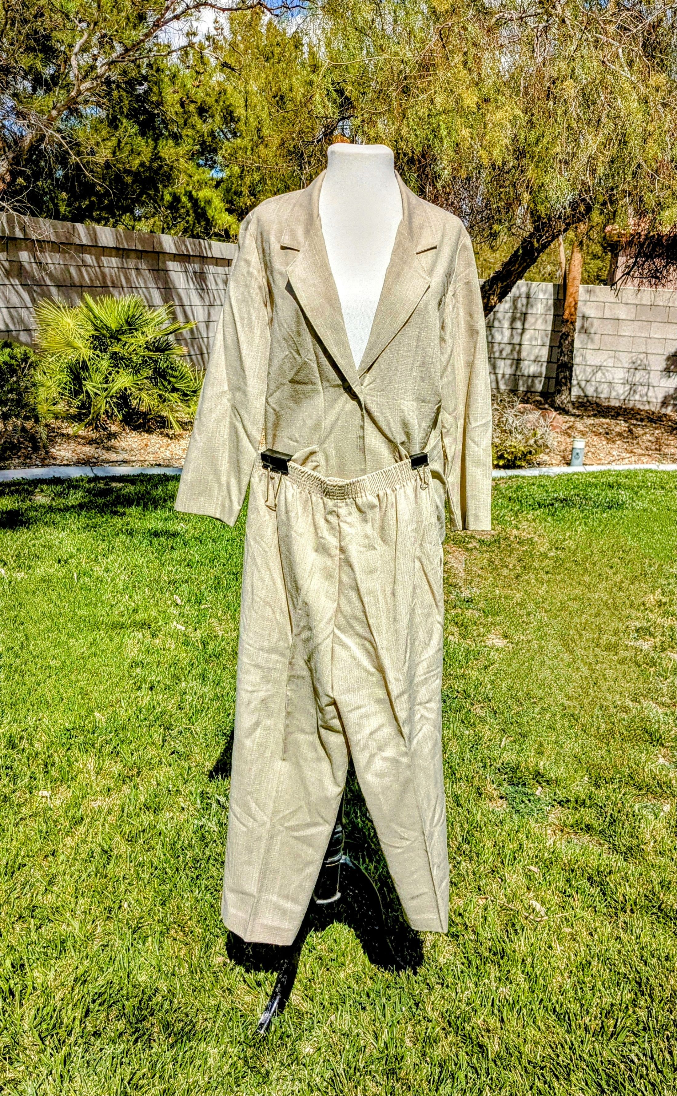 Designer VTG 1980's Briggs Petite Desert Tan Linen Jacket Pant Suit Size XS / US 0-2 / IT 36-38 - 1 Thumbnail