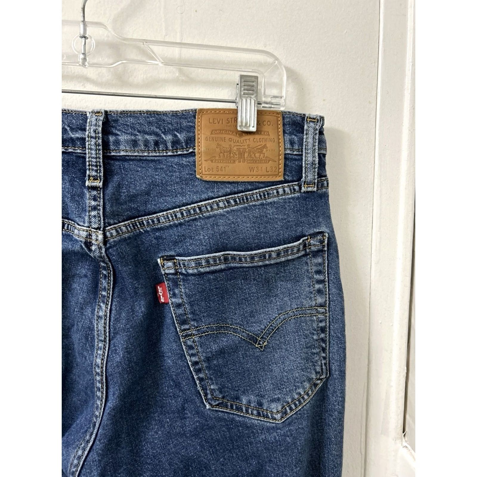 Levi's Levi's 541 Athletic Taper Jeans Mens 31x32 Medium Wash Blue Big E Zipper Jeans Shirt? Size US 31 - 4 Thumbnail