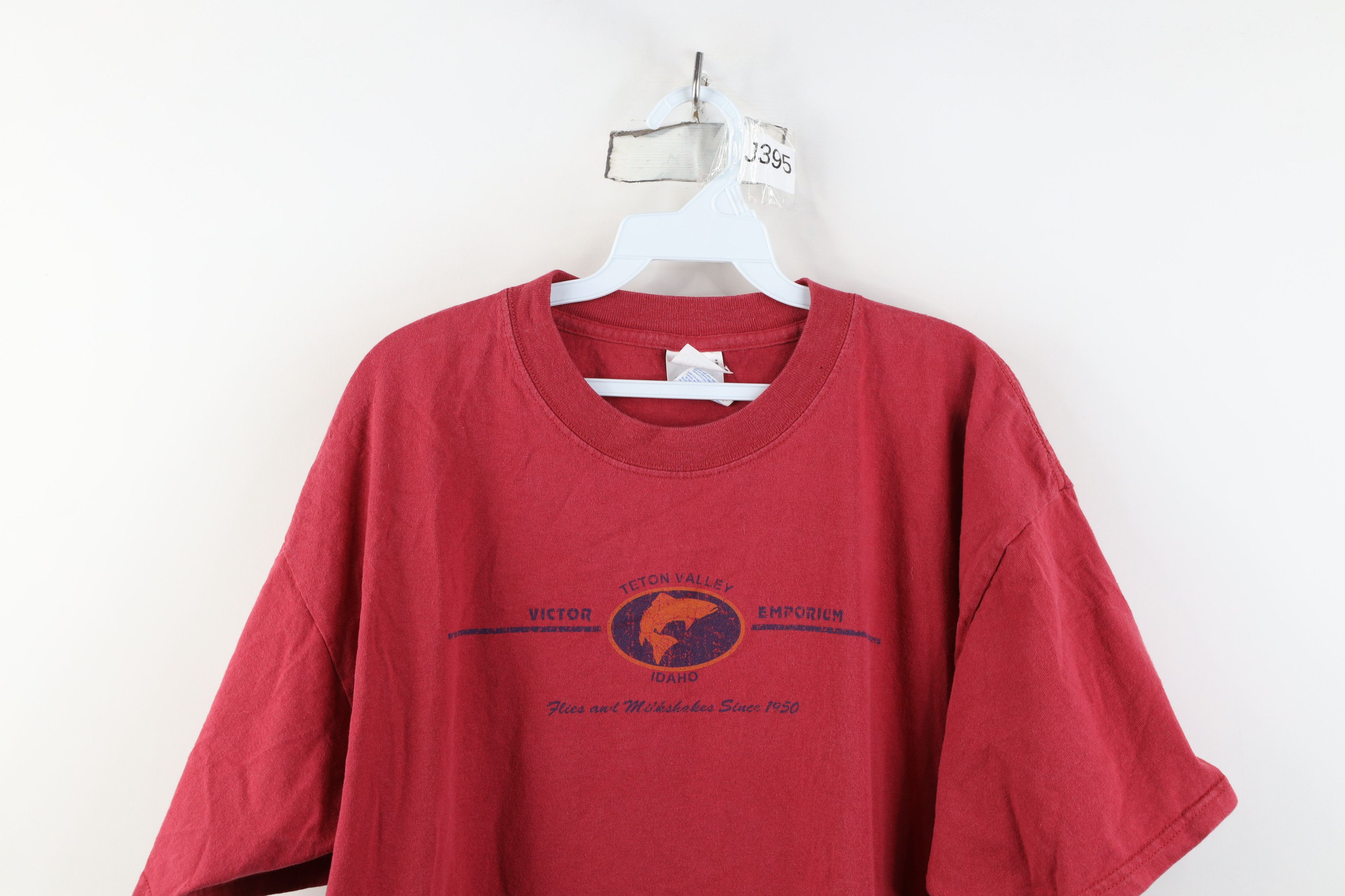 Vintage Vintage 90s Streetwear Valley Idaho Fishing T-Shirt Red Size US XL / EU 56 / 4 - 2 Thumbnail