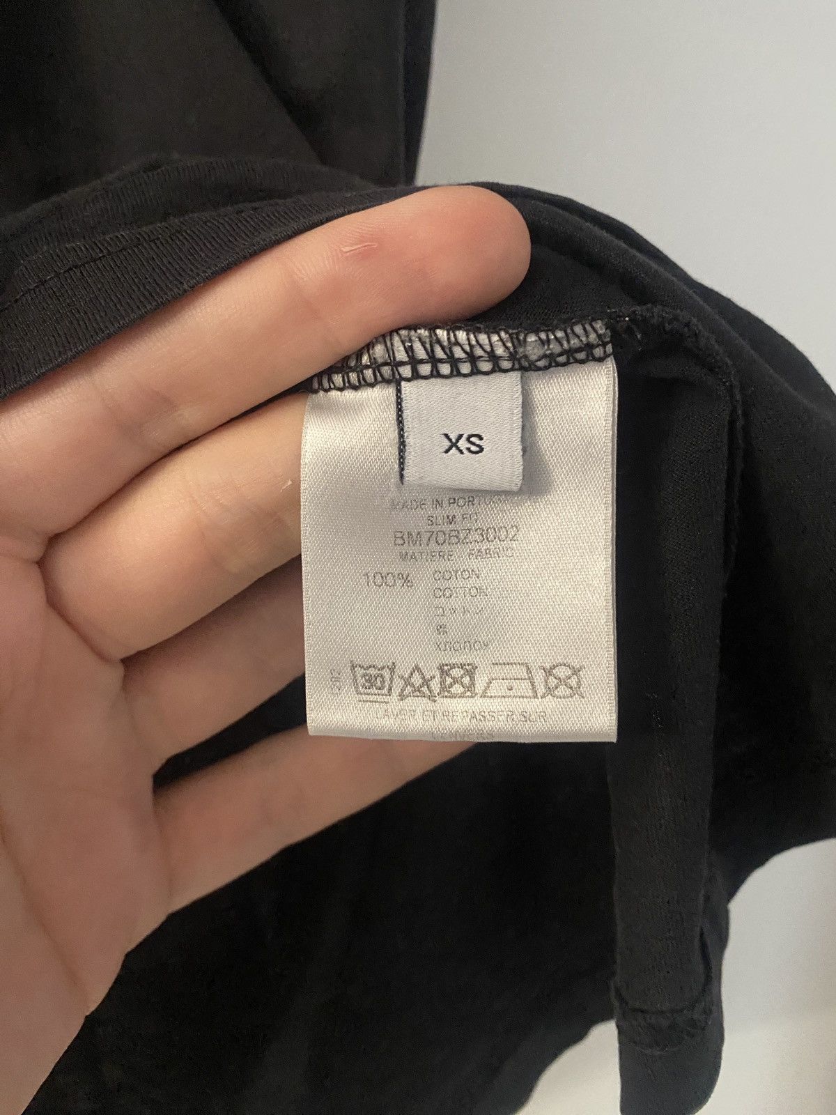 Givenchy Givenchy luxury distreesed logo tee Size US M / EU 48-50 / 2 - 3 Thumbnail