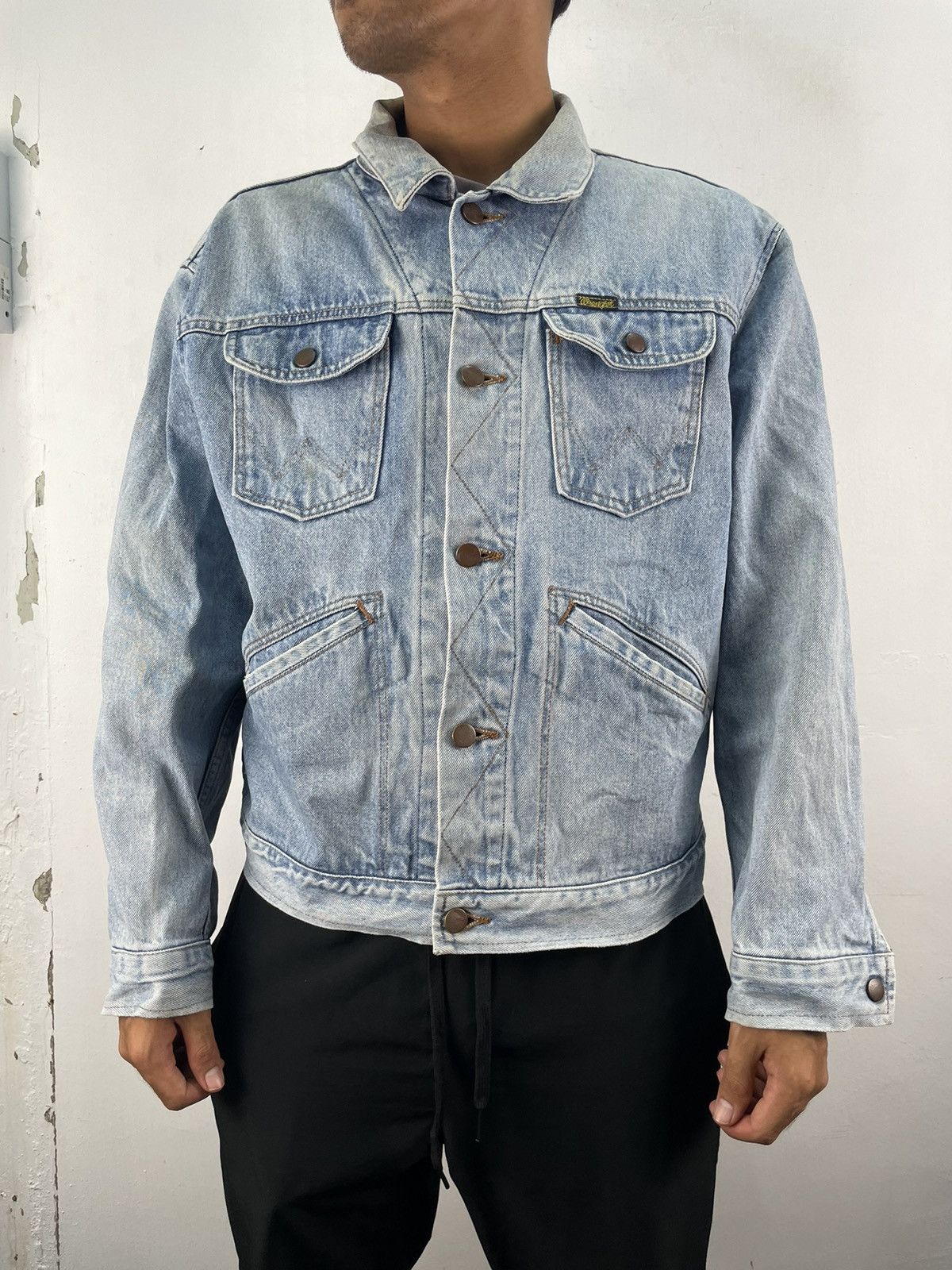 Vintage × Wrangler Vintage 70s 80s Wrangler Denim Trucker Jacket Faded Wash Size US L / EU 52-54 / 3 - 1 Thumbnail
