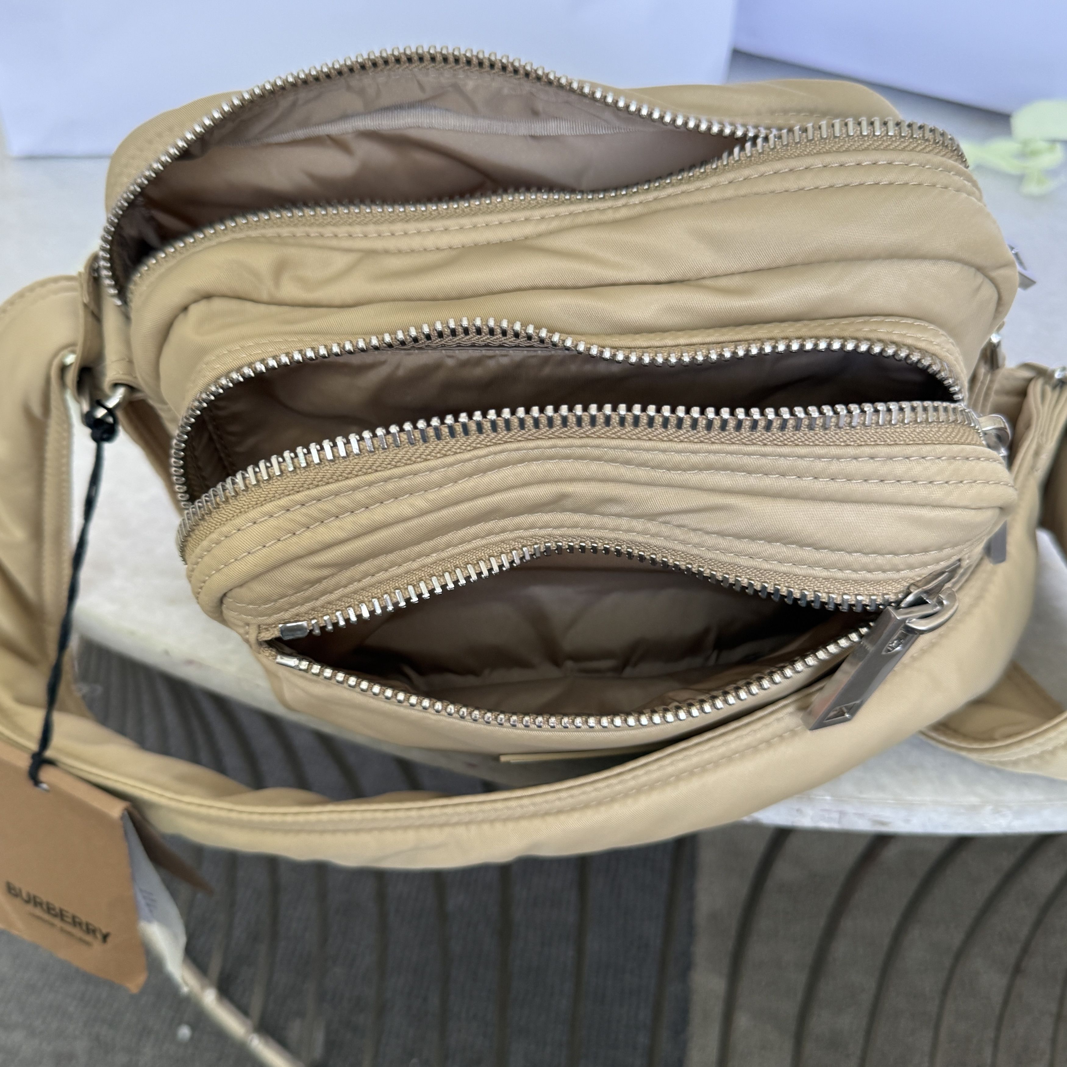 Burberry Burberry Warner Nylon Crossbody Bag 81044931 Camera Bag New Size ONE SIZE - 20 Thumbnail