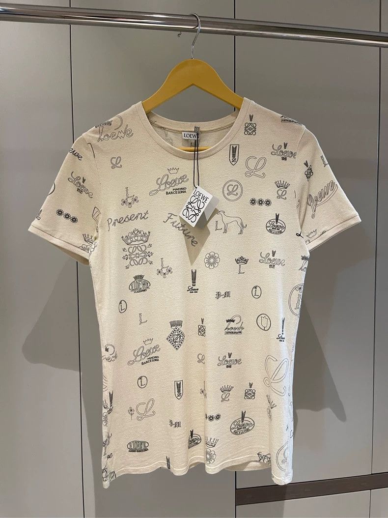 Loewe Loewe Beige Comic Logo Short Sleeve T-shirt - dmc Size US M / EU 48-50 / 2 - 1 Thumbnail