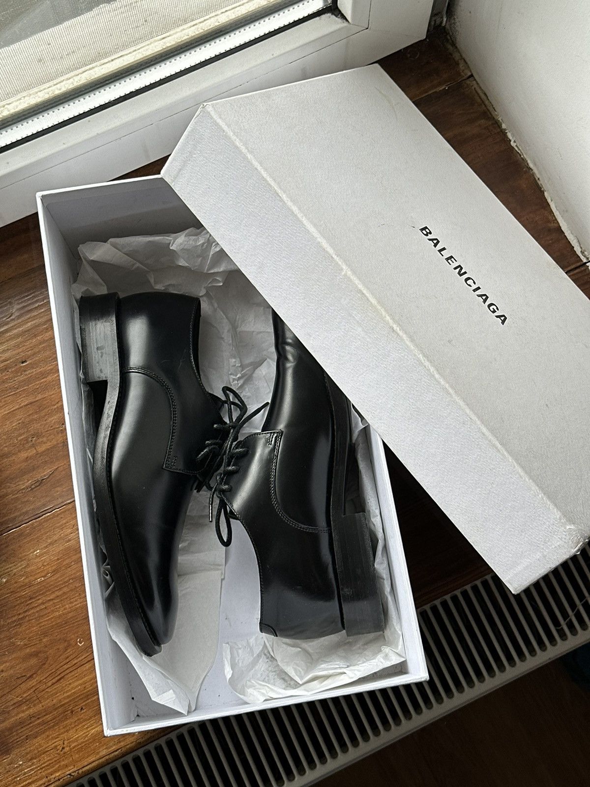 Balenciaga Balenciaga 2018 Semi-Gloss Leather Lace-Up Oxford Shoes Size US 7 / IT 37 - 9 Thumbnail