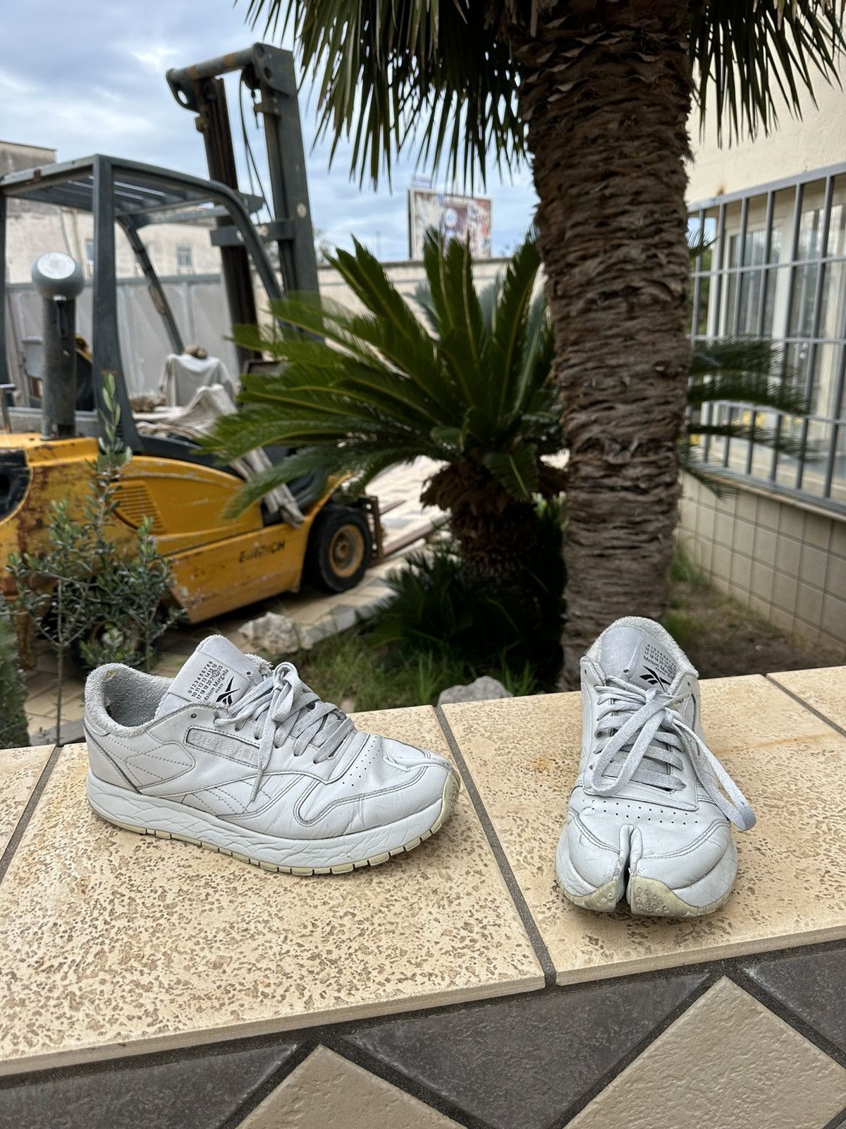 Maison Margiela x Reebok Tabi Sneaker Shoes Grey 42,5 size