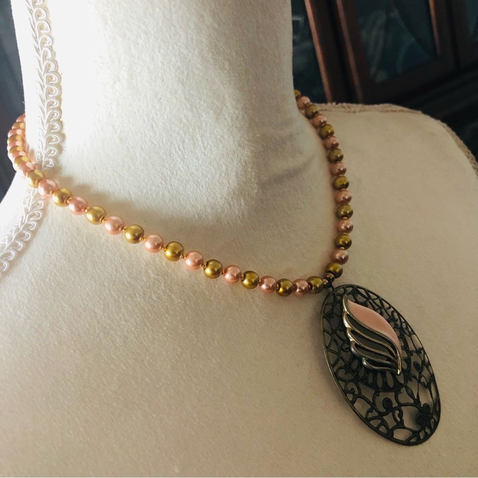 Handmade Handcrafted repurpose blush enamel filigree Pearl necklace Size ONE SIZE - 4 Thumbnail