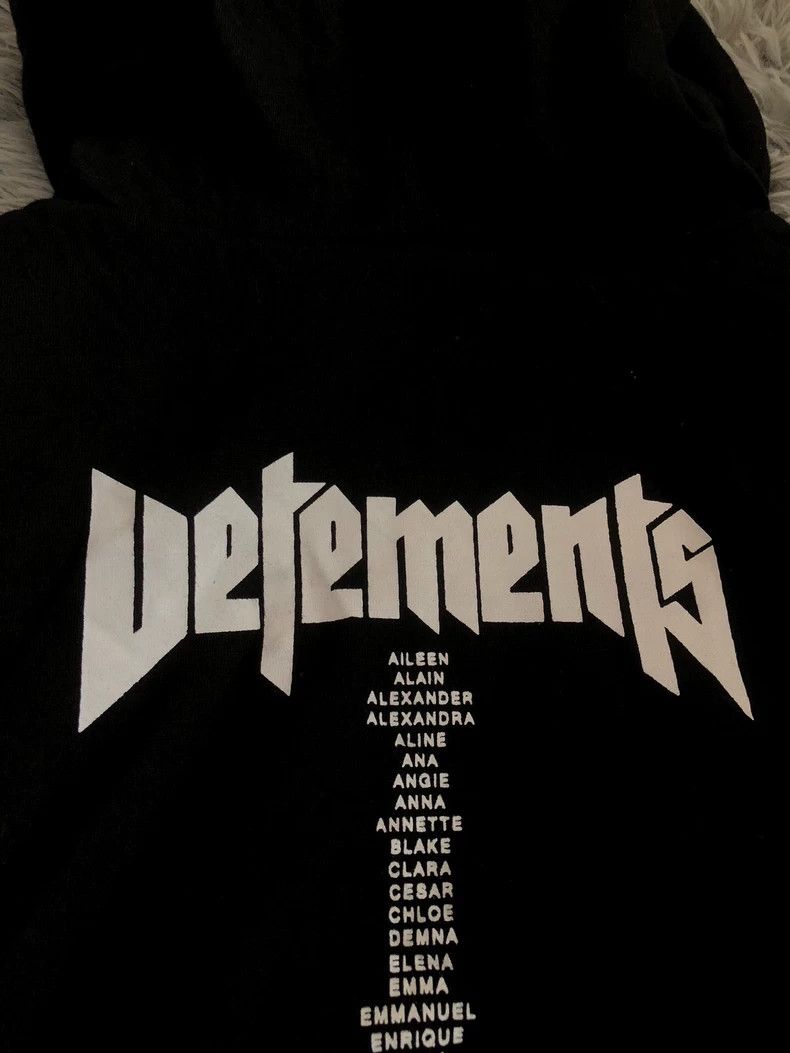 Vetements Vetements 17ss Staff Lettering Hoodie Size US S / EU 44-46 / 1 - 6 Thumbnail