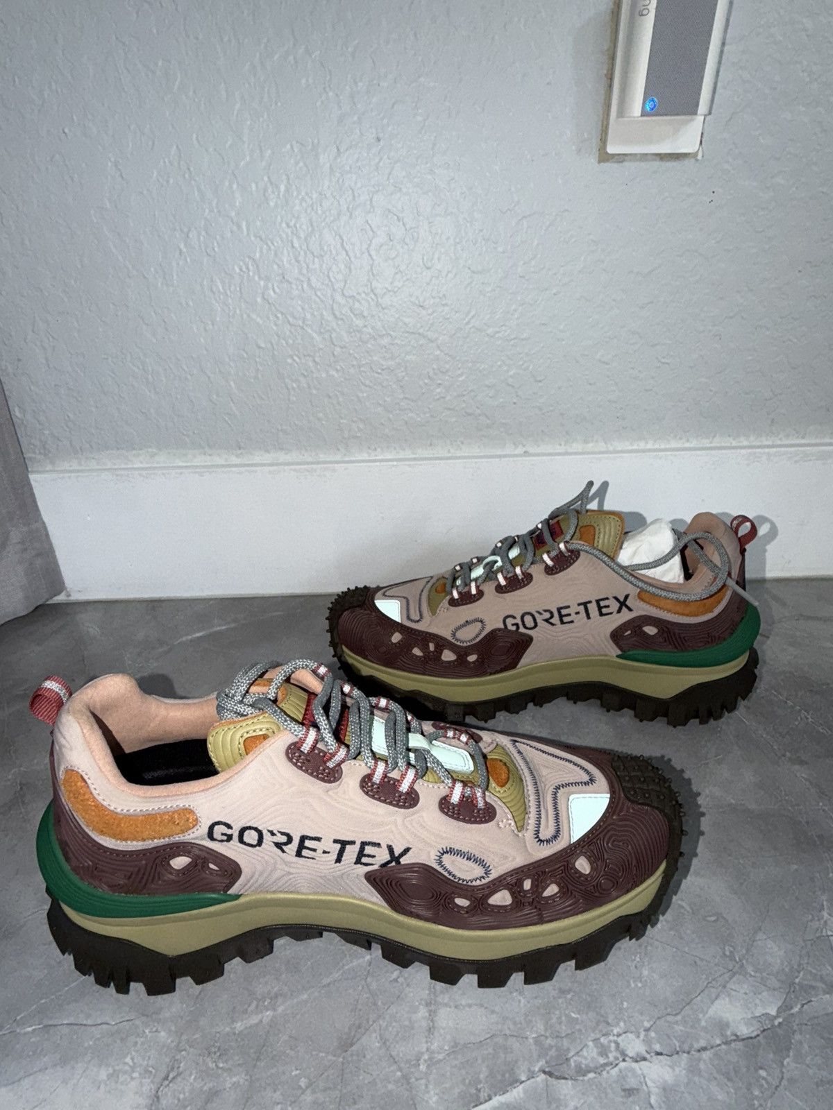 Moncler Genius × Salehe Bembury Moncler Genius Trailgrip Grain GTX Size US 11 / EU 44 - 2 Thumbnail
