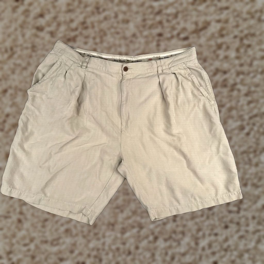 Tommy Bahama Tommy Bahama Shorts Bermuda Men Beige Silk Pleated 40x10 Beach Vacation Slim Fit Pocket Pockets Logo 100% Silk Relaxed Summer Mens Size US 40 / EU 56 - 1 Thumbnail