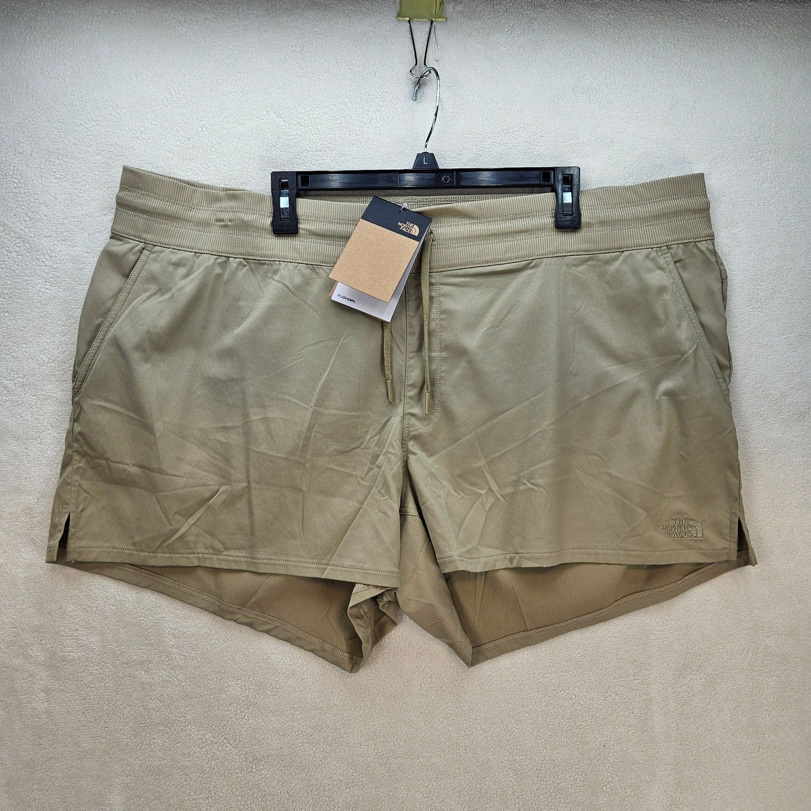 The North Face THE NORTH FACE WOMEN'S 3XL REGULAR FIT APHRODITE MOTION Size 42" / US 20 - 1 Thumbnail