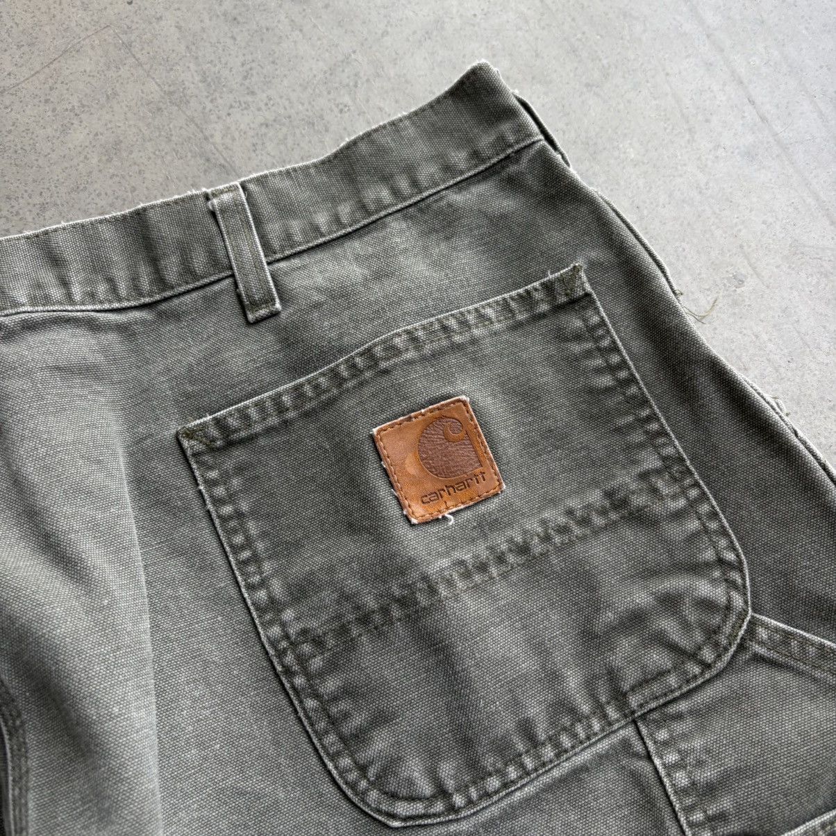 Carhartt × Vintage Vintage Olive Green Carhartt Carpenter Shorts 41 Waist Size US 41 - 4 Thumbnail