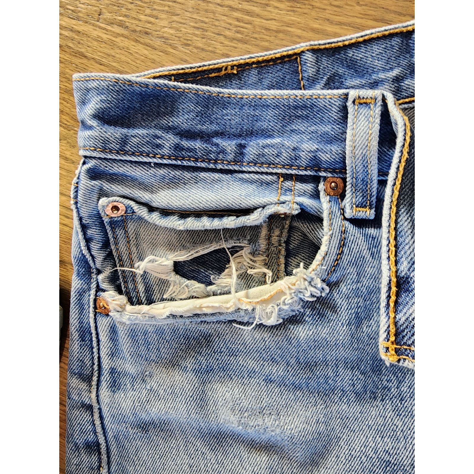 Levi's Levi's 501 original fit, straight-leg, button-fly jeans Size US 36 / EU 52 - 4 Thumbnail