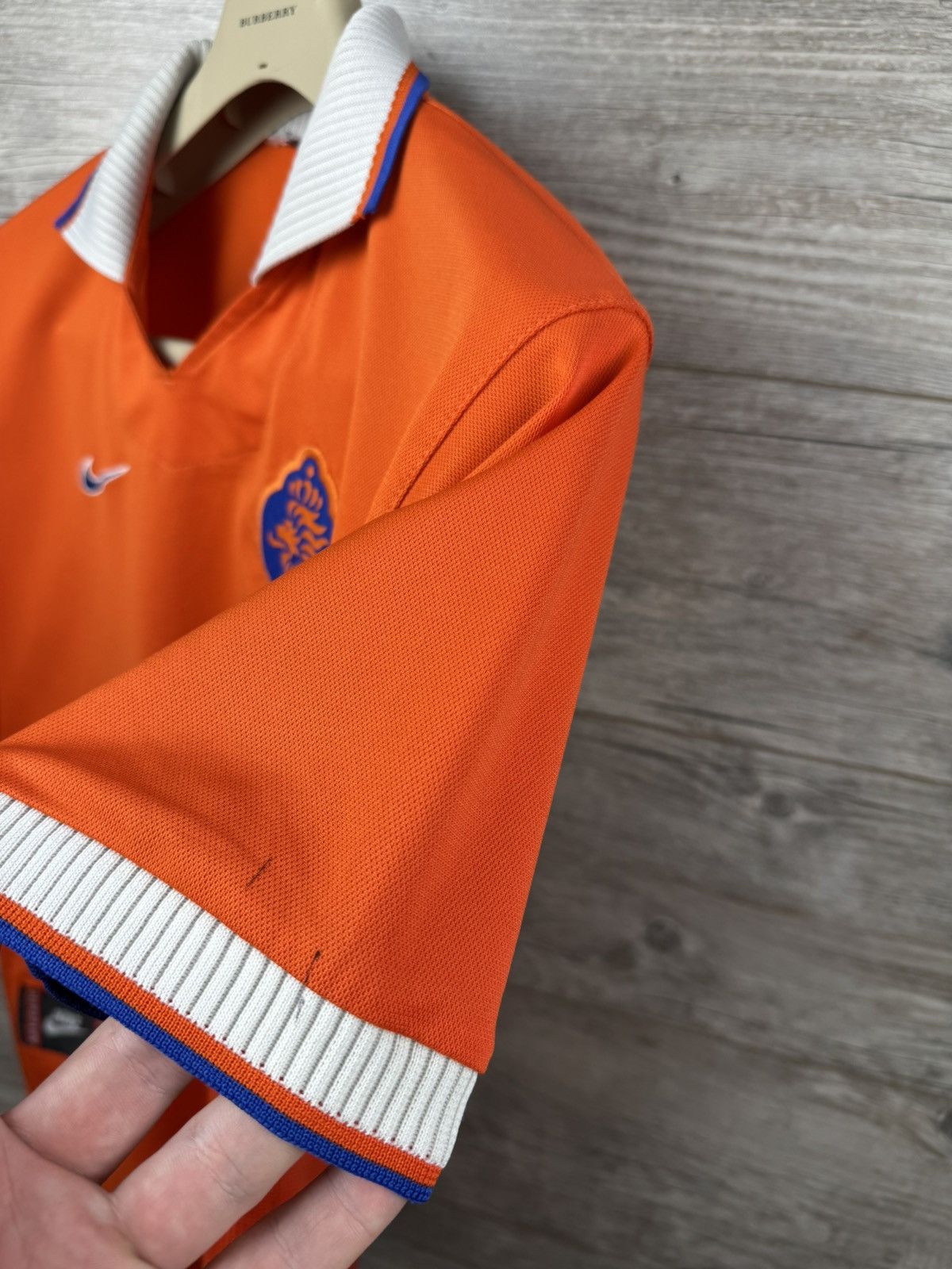 Nike HOLLAND 1997 1998 HOME SHIRT NEDERLAND FOOTBALL SOCCER NIKE Size US XS / EU 42 / 0 - 12 Thumbnail
