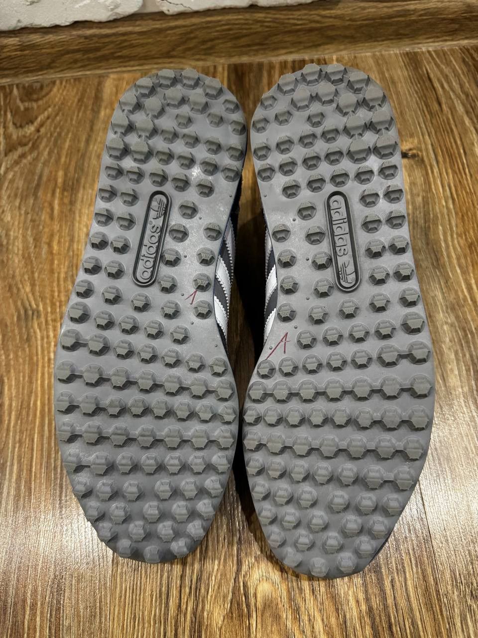Adidas Adidas La Trainer Retro Sneakers Grey Trainers Size US 9.5 / EU 42-43 - 7 Thumbnail