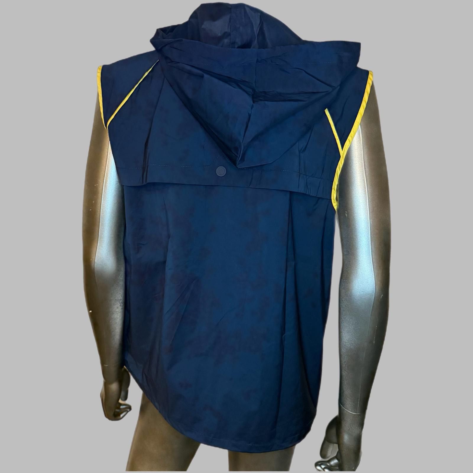 Hunter Hunter Women's Lightweight Vest Hood - Navy Yellow Medium Size M / US 6-8 / IT 42-44 - 2 Thumbnail