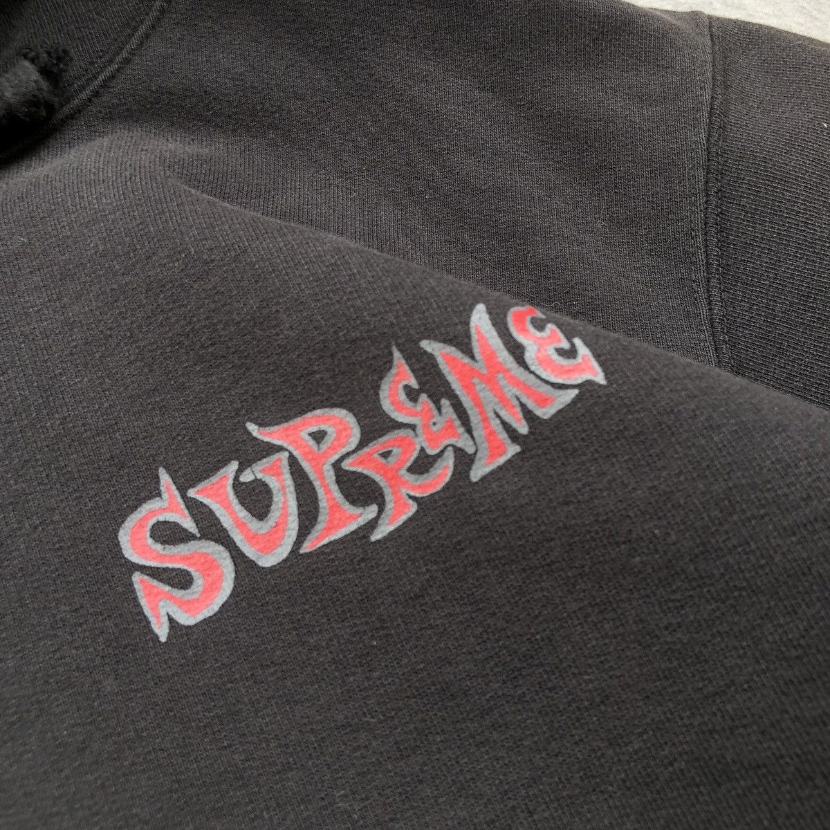 Supreme Supreme Taboo! Potraid FW18 Size US L / EU 52-54 / 3 - 8 Thumbnail